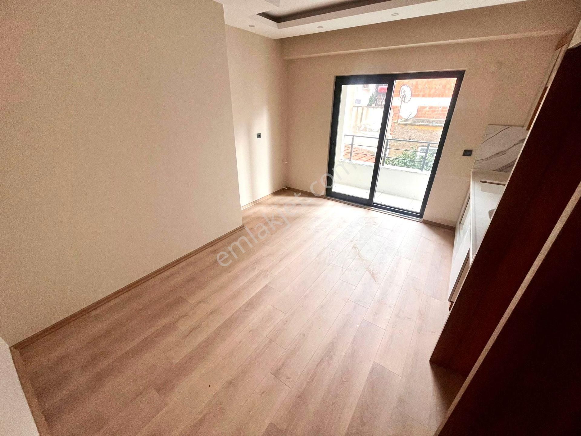 Yükselden Edremitte Kapalı Otoparklı Ara Kat Ultra Lüx 1+1 Satılık Daire - Görsel 4
