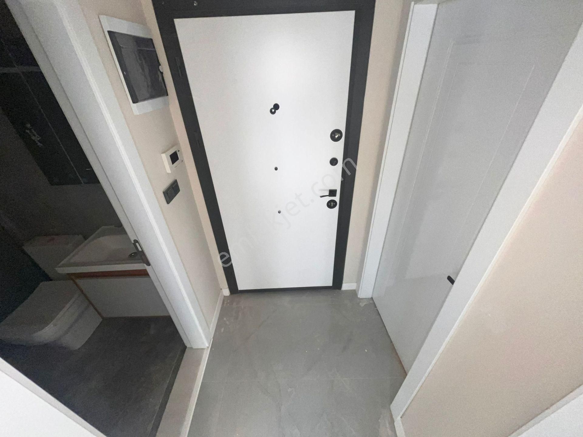 Yükselden Edremitte Kapalı Otoparklı Ara Kat Ultra Lüx 1+1 Satılık Daire - Görsel 15