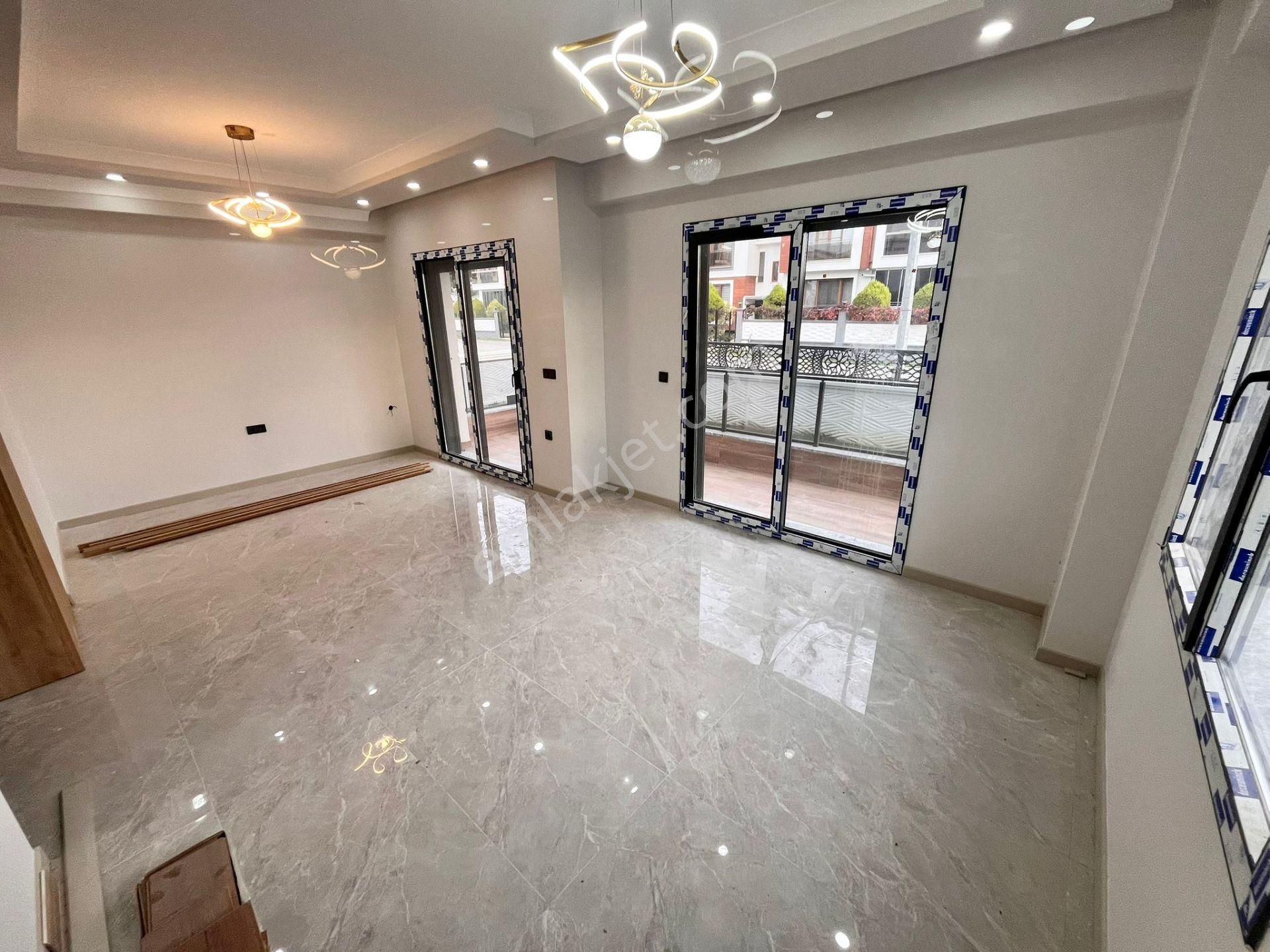 Yükselden Satılık Edremitte 'özel Otoparklı Bahçeli Ultra Lüx' 4+1 Villa - Görsel 8