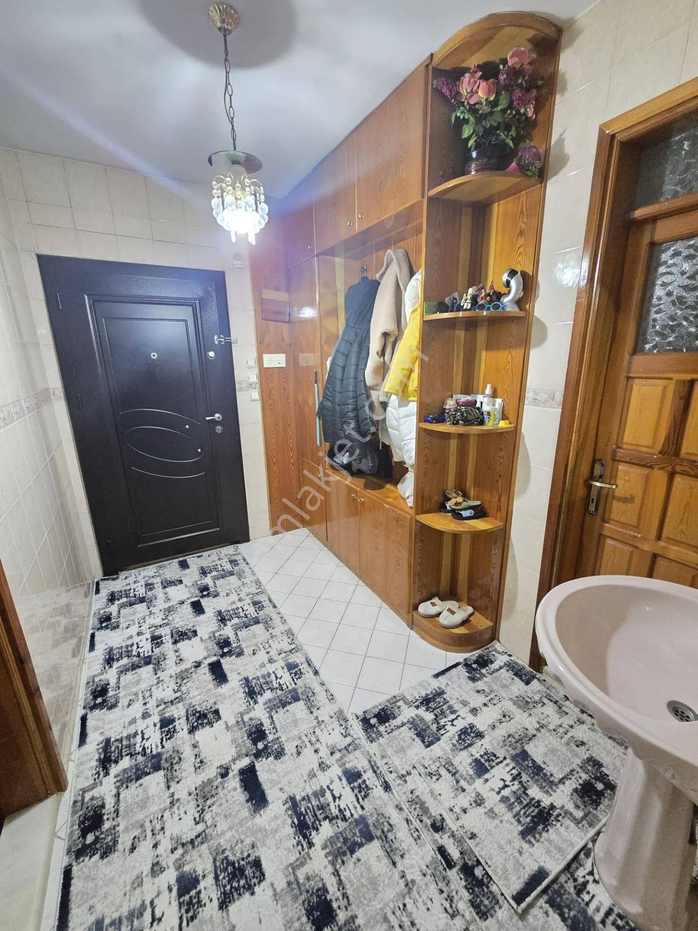 Satılık Mithatpaşada 3+1 160 M2 Jeotermalli Panjurlu Geniş Daire - Görsel 15