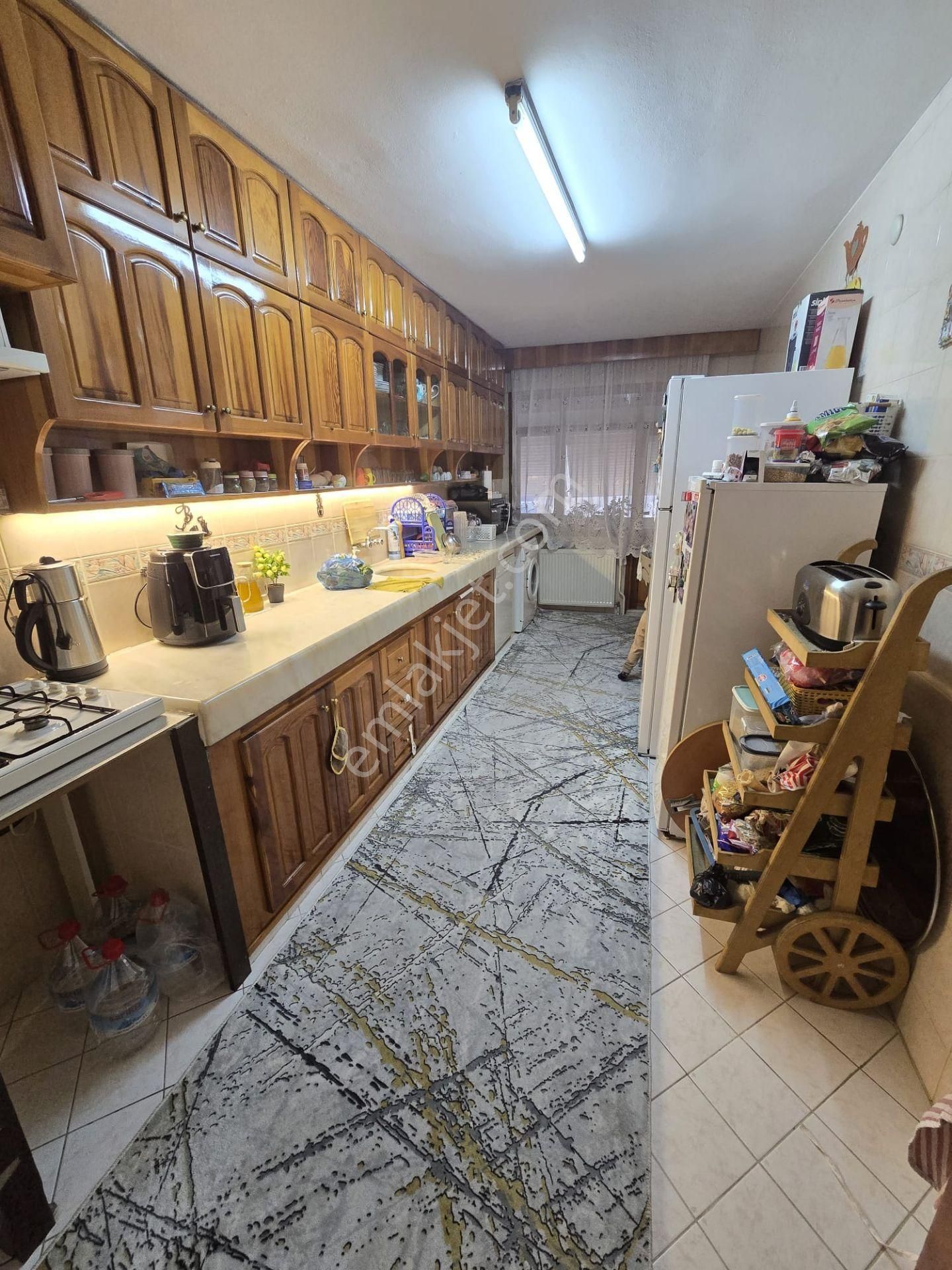 Satılık Mithatpaşada 3+1 160 M2 Jeotermalli Panjurlu Geniş Daire - Görsel 4