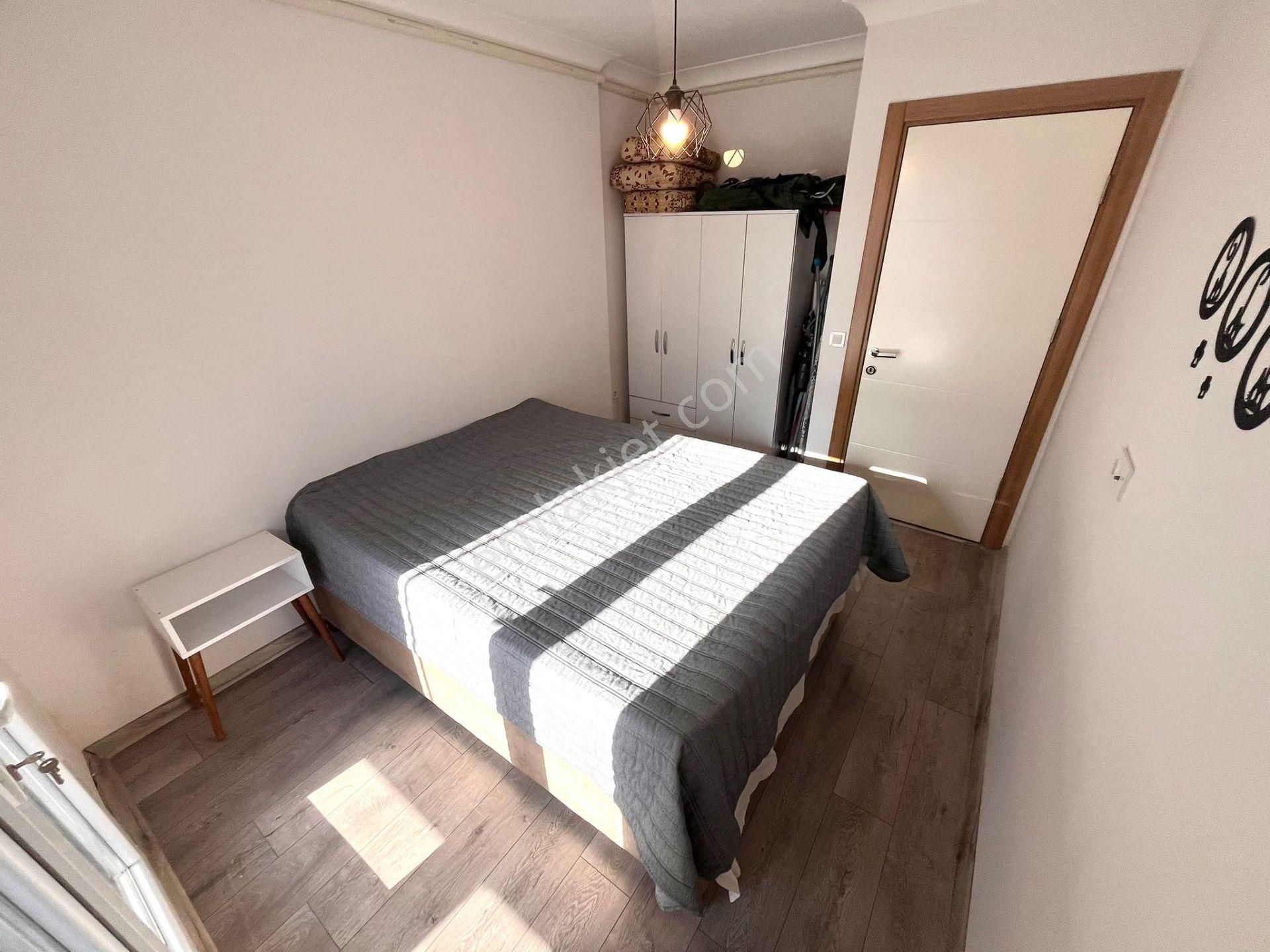 Yetkisi Yüksel'den Kadıköy'de Eşyalı Doğalgazlı Havuzlu 1+1 Satılık Daire - Görsel 7