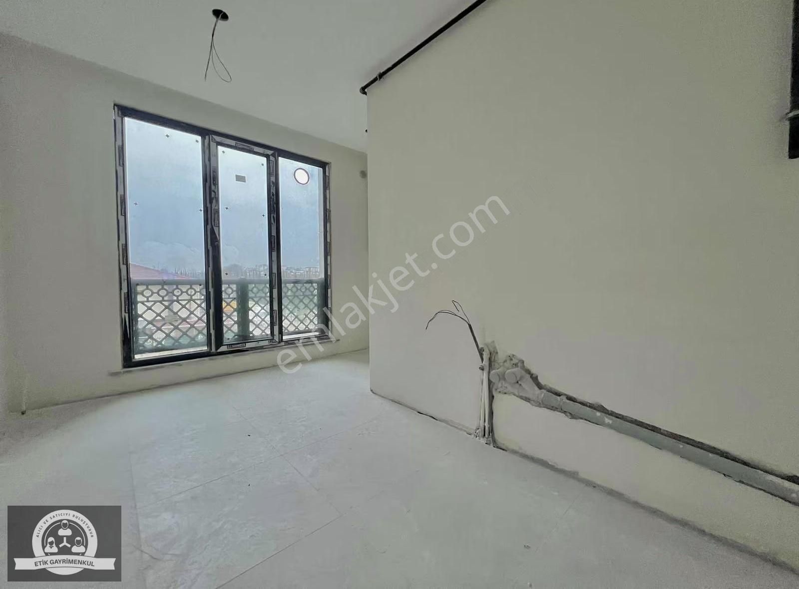 Çekmeköy Soğukpınar'da Net 85m2 2+1 Geniş Ara Kat Daire - Görsel 22