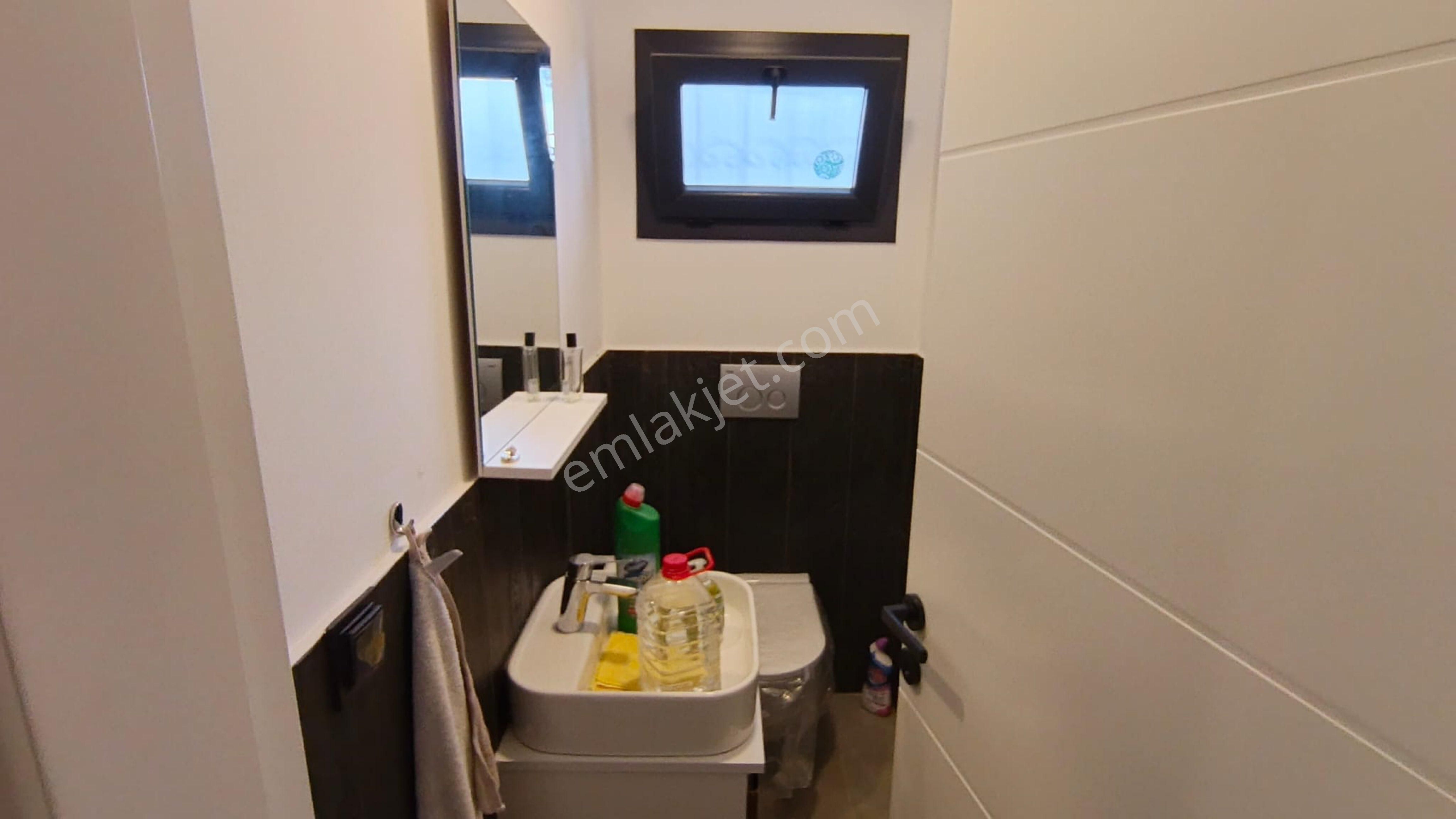 Sahil Siteleri Yolun Altında Köşe İkiz Villa - Görsel 14