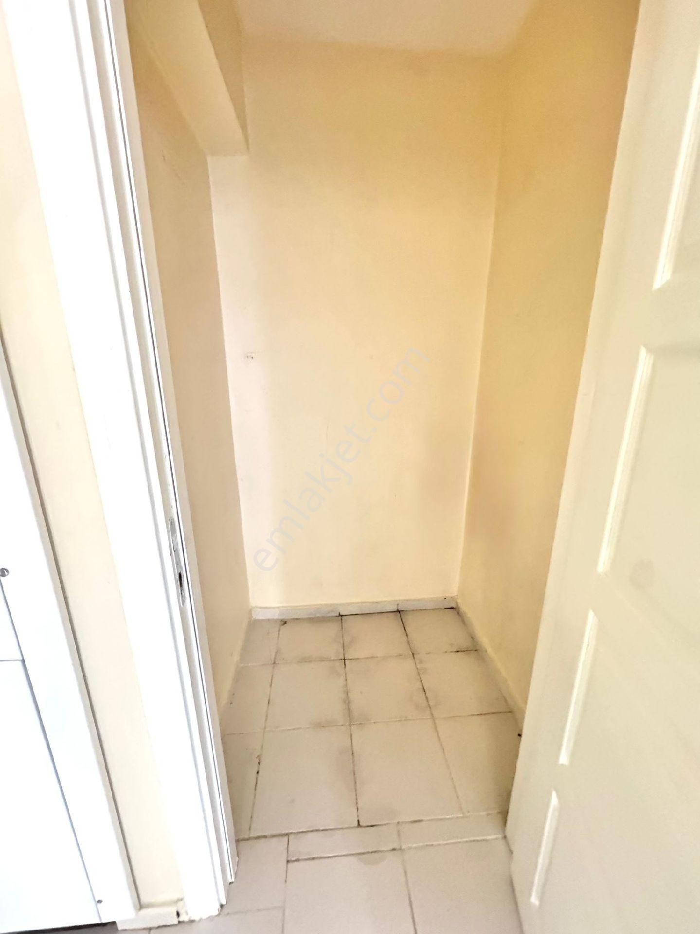 Karapürçek Mah Satılık 3+1 Kat Konumlu Asansörlü Yüksek Kot Uçaklı Park Mevkii - Görsel 8