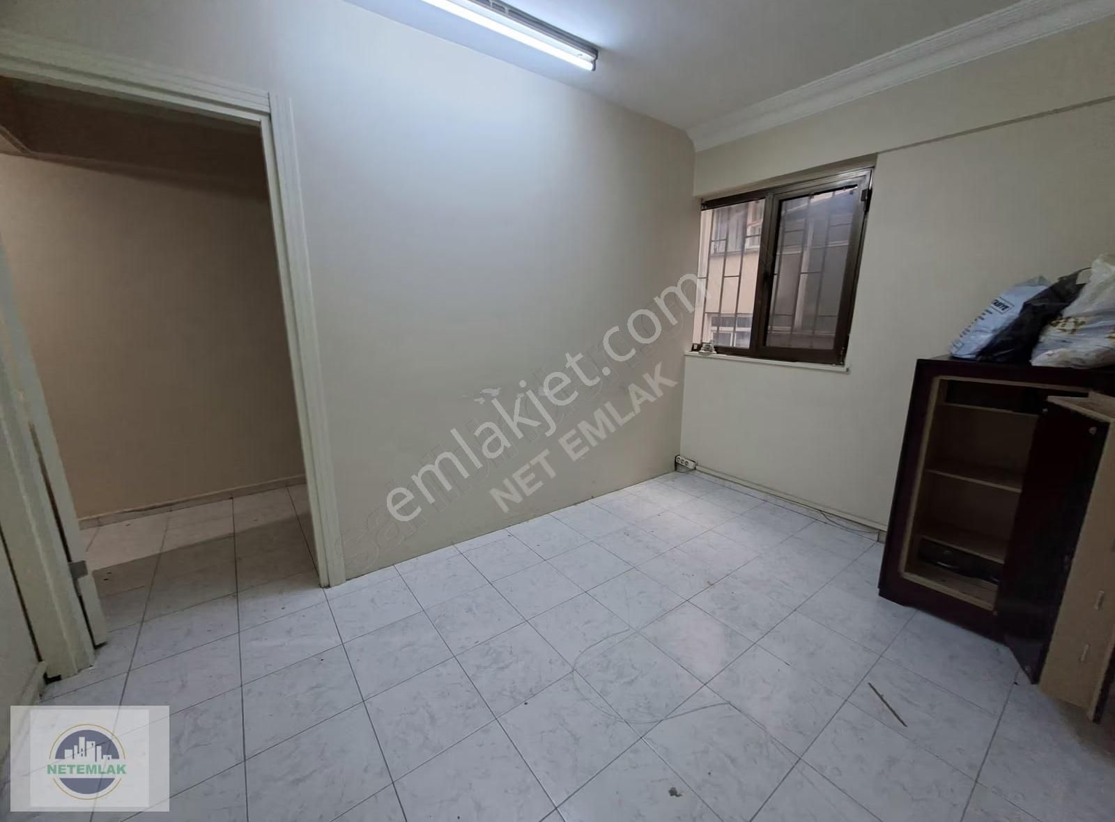 Metro Ve Metrobüse Yakın Şirin Evler Meydanda Ofis Büro - Görsel 26