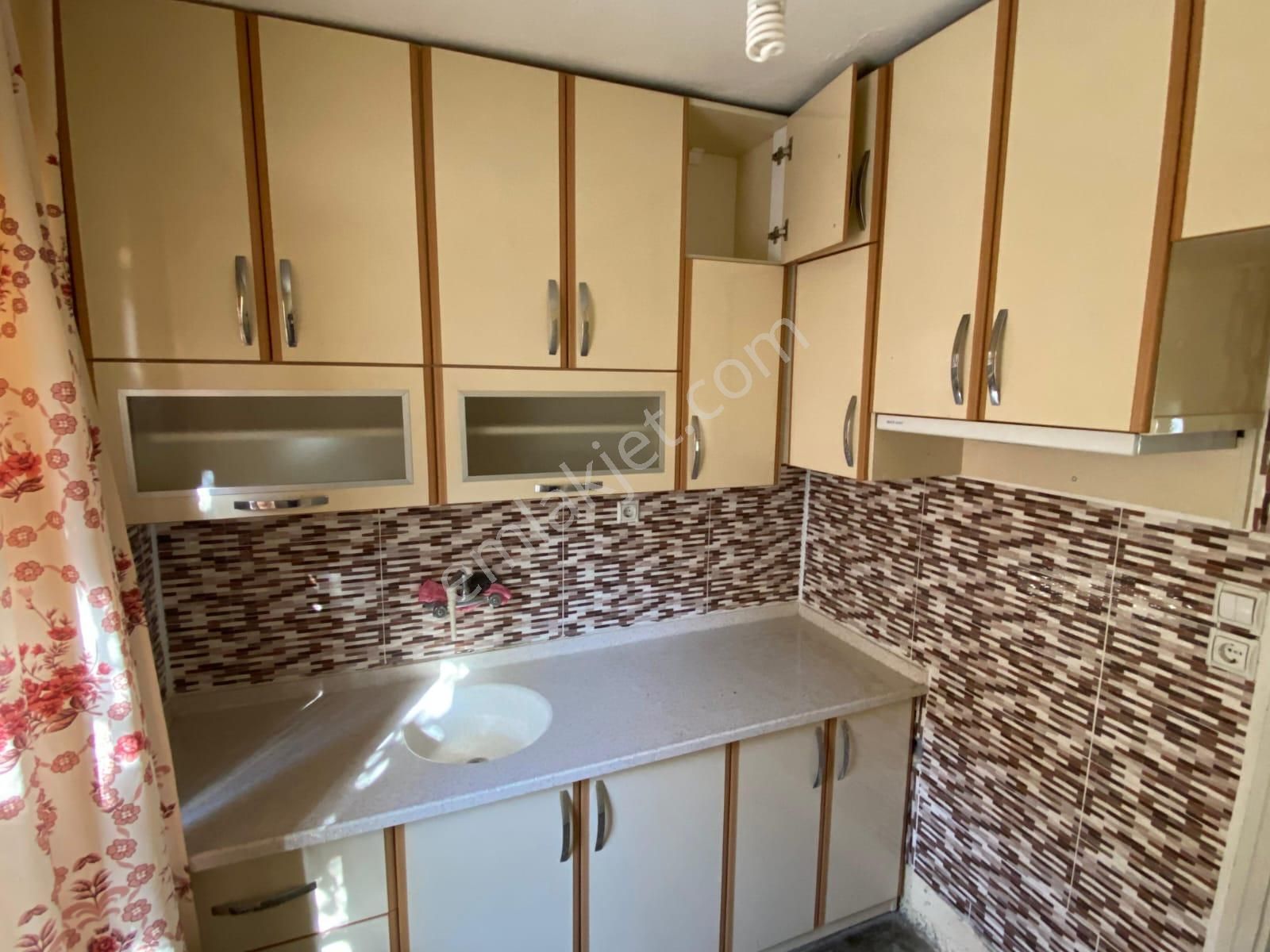 Akçay Emlak'tan Akşehir Yıldırım Mahallesinde Teraslı Satılık Müstakil Ev - Görsel 4