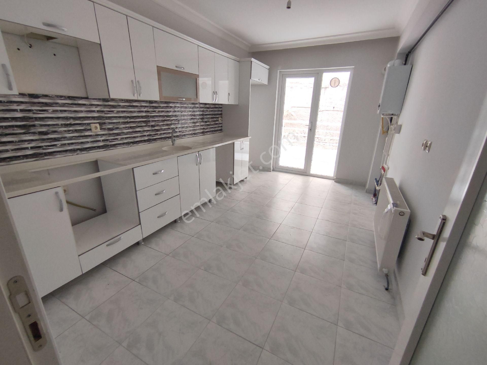 Başpınar Mah. Kiralık 3+1 Asansörlü Çift Banyo Cadde Yakın - Görsel 2