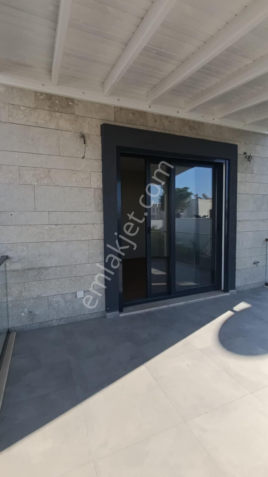 Turgutreis Merkezde Sıfır 3+1 Tam Müstakil Villa - Görsel 23