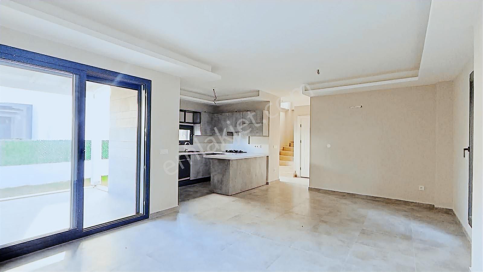 Turgutreis Merkezde Sıfır 3+1 Tam Müstakil Villa - Görsel 18