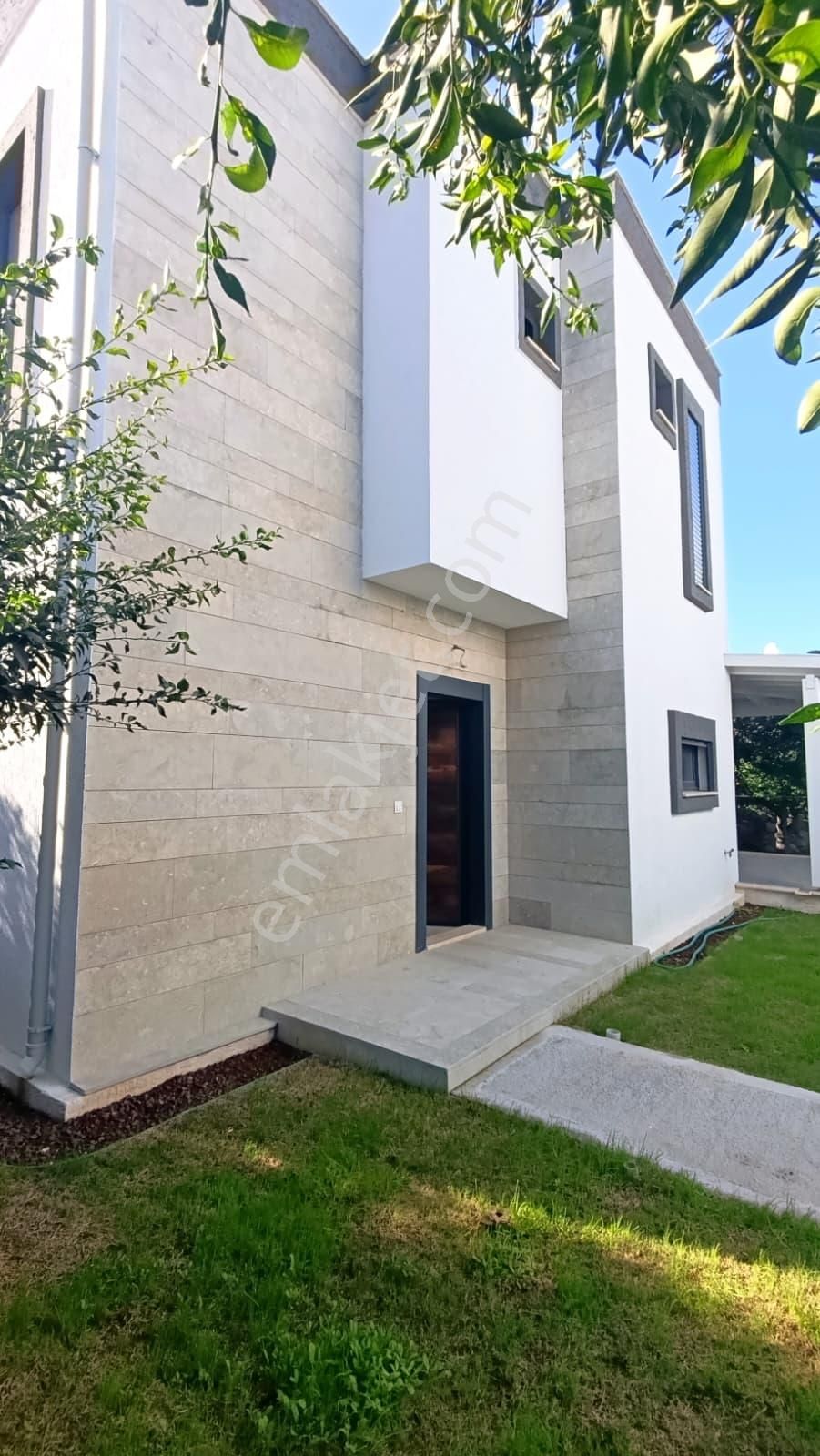 Turgutreis Merkezde Sıfır 3+1 Tam Müstakil Villa - Görsel 3