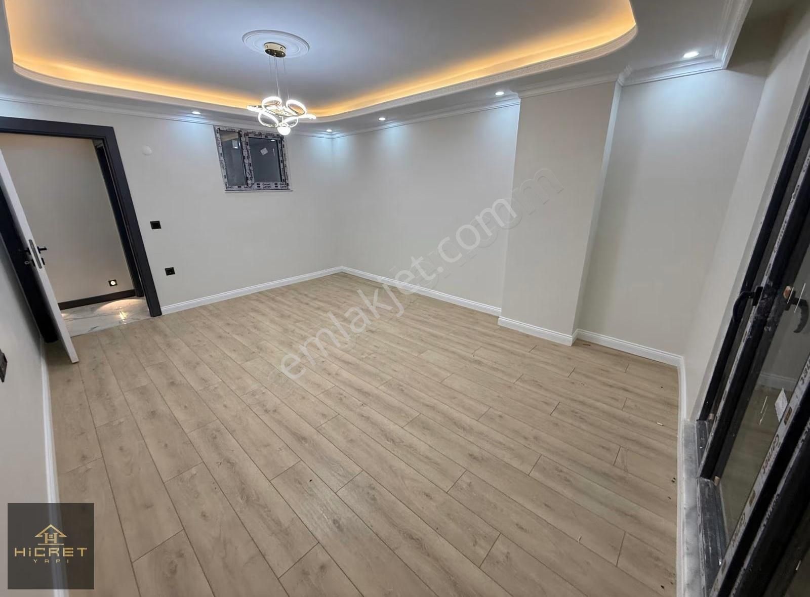 50.yıl Mh'de Satılık 2+1 95 M² Yerden Isıtma 4.kat Lüks Daire... - Görsel 4