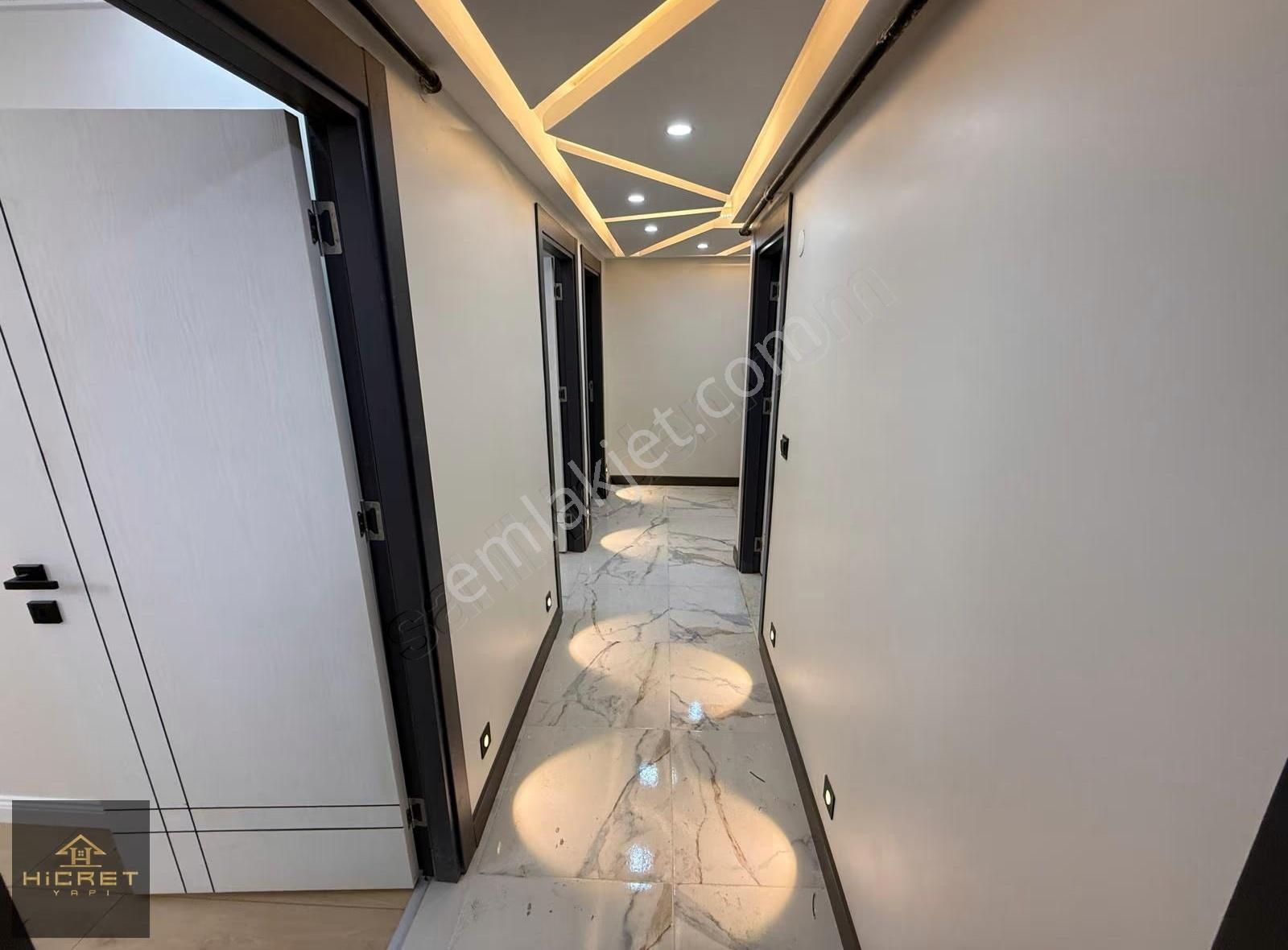 50.yıl Mh'de Satılık 2+1 95 M² Yerden Isıtma 4.kat Lüks Daire... - Görsel 3