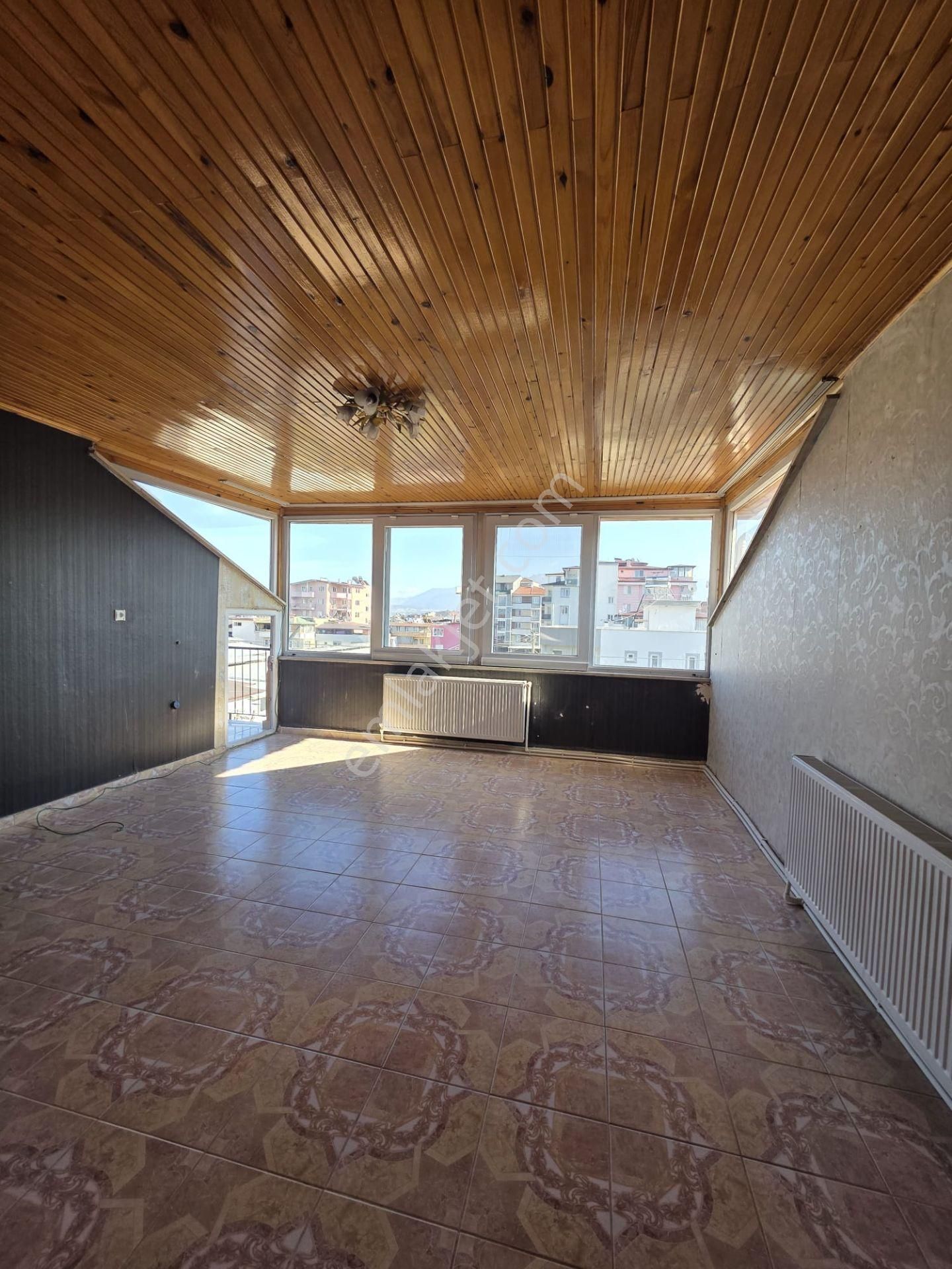 Muratdede'de Merkezi Konumda Kiralık 3+1 Daire - Görsel 6