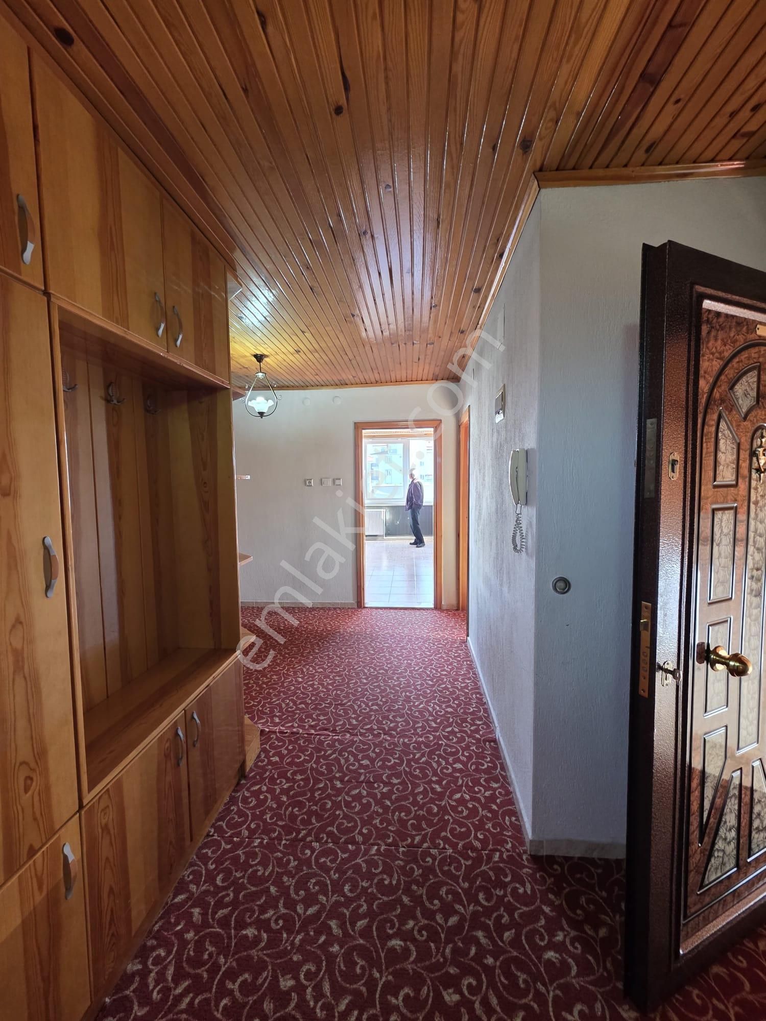 Muratdede'de Merkezi Konumda Kiralık 3+1 Daire - Görsel 14