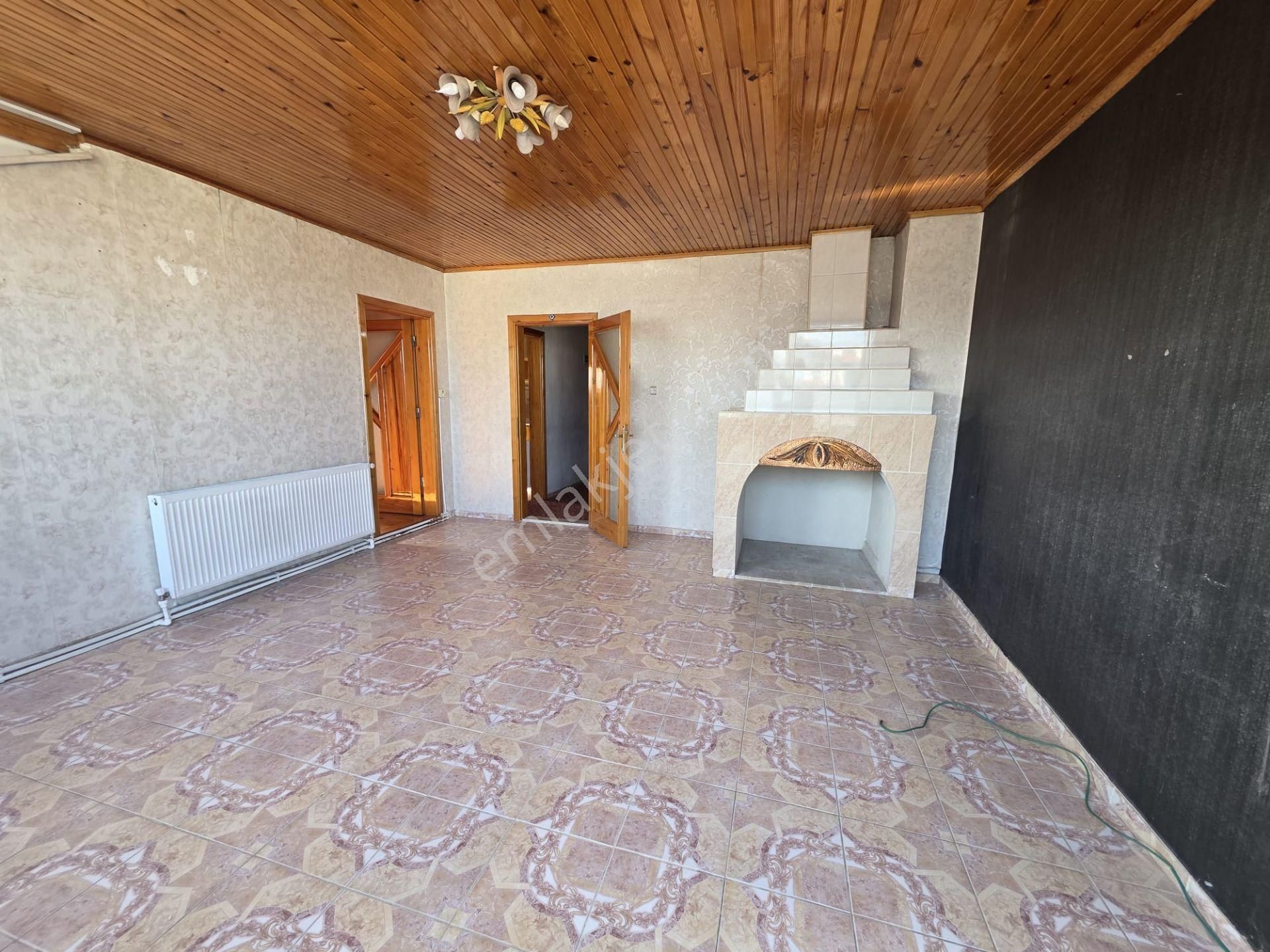 Muratdede'de Merkezi Konumda Kiralık 3+1 Daire - Görsel 8