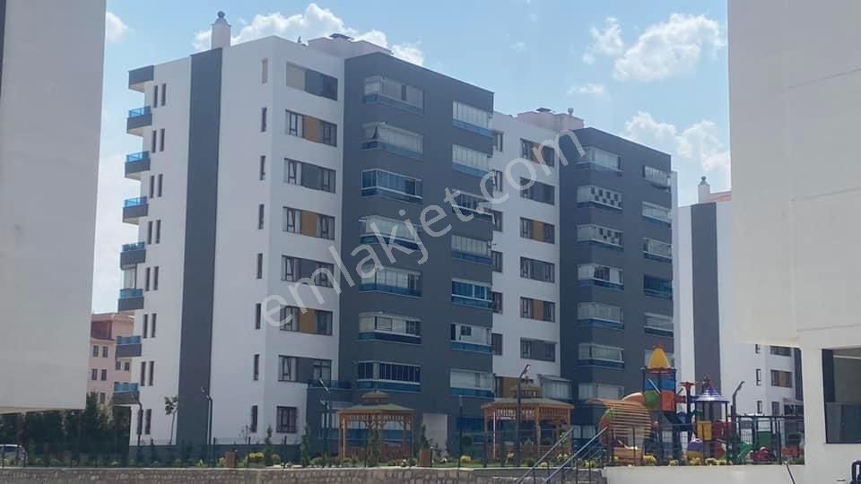 Emrah Çiftci'den Selçuklu Hocacihan Mah.başkent Hastanesi Civ.satılık 3+1 Lüks Daire - Görsel 2