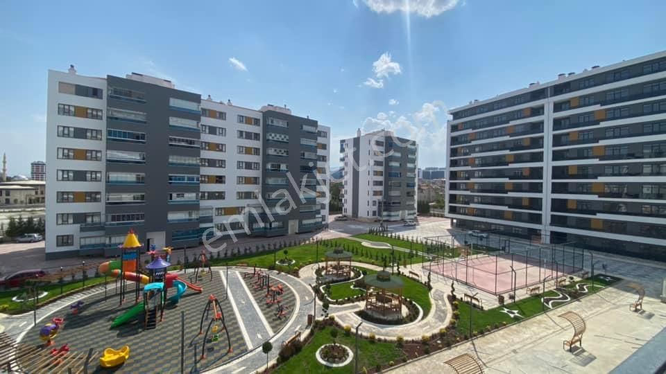 Emrah Çiftci'den Selçuklu Hocacihan Mah.başkent Hastanesi Civ.satılık 3+1 Lüks Daire - Görsel 3