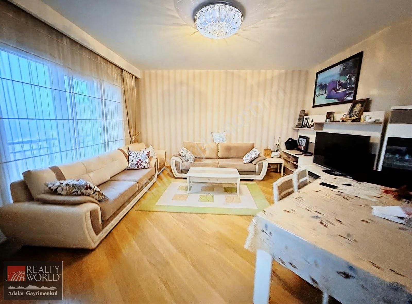 Cihan Albayrak' Tan Nısh Adalar Sitesinde Kiralık 2+1b Daire