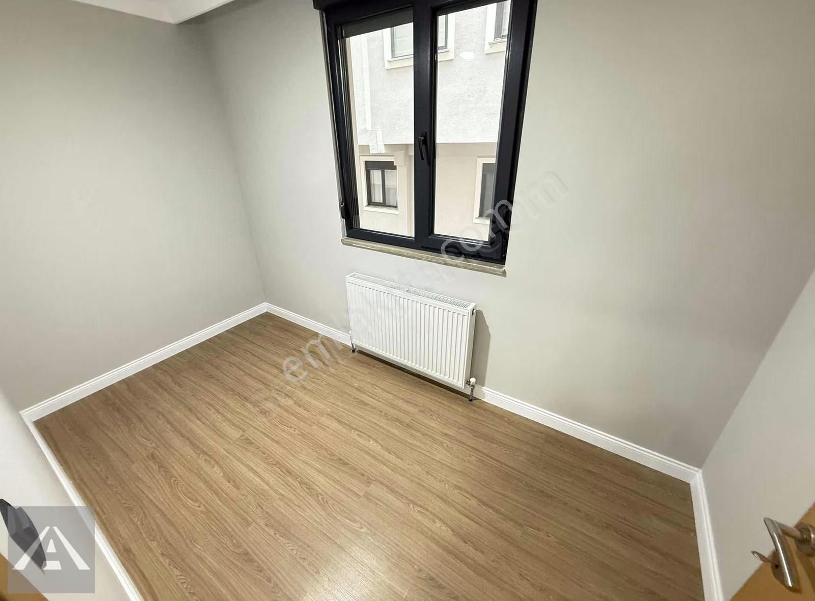 50. Yıl Parkına Komşu Yeni Binada Ön Cephe Boş 3+1 - Görsel 24