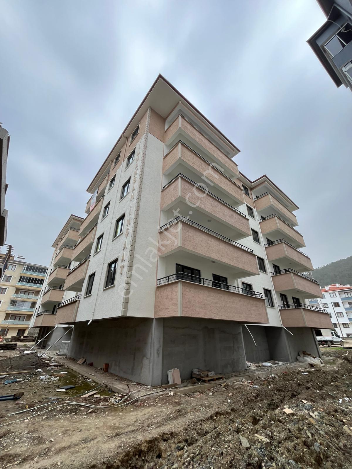 Cide Demirtaş Emlaktan Satılık 2+1 Sıfır Daire - Görsel 8