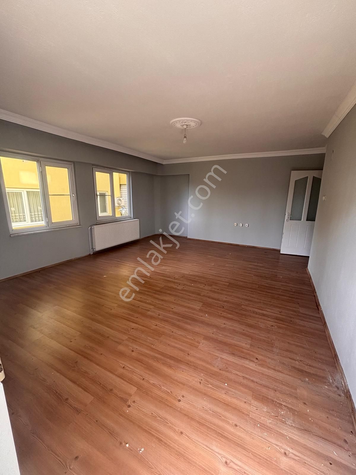 İsabeyli’de Site İçi Ve Doğalgazlı Kiralık Geniş 3+1 Daire