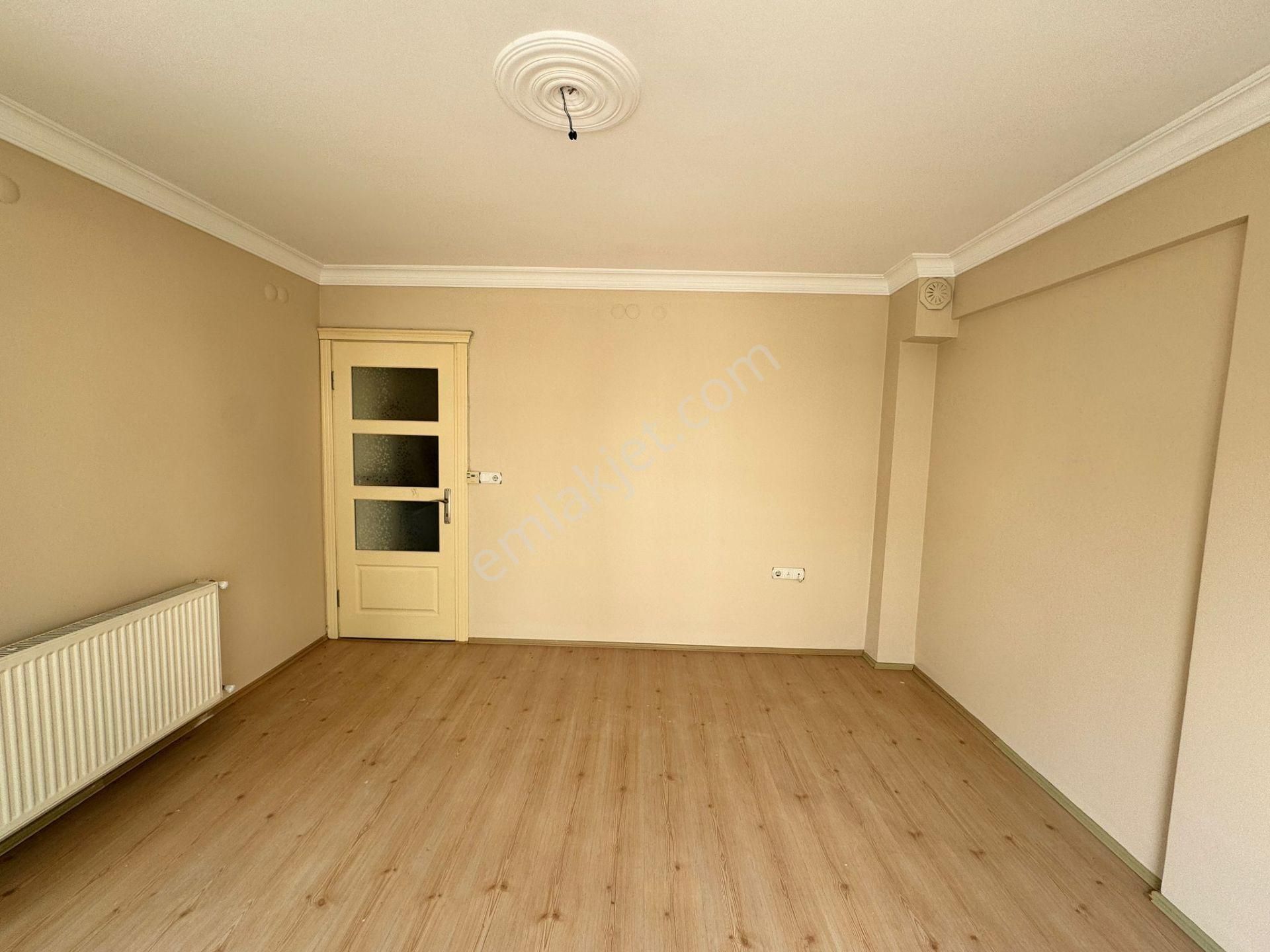 Kaçmazer'den İstasyon Caddesi Yakını Kiralık 4+1 Daire - Görsel 3