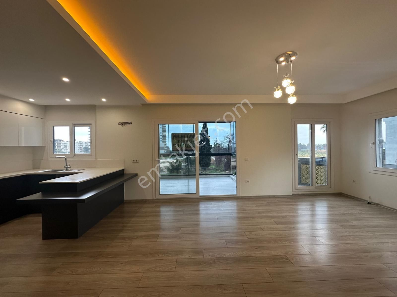 Erdemli Arpaçta'da Satılık 3+1 Sıfır Lüks Daire (denize 300m) - Görsel 3