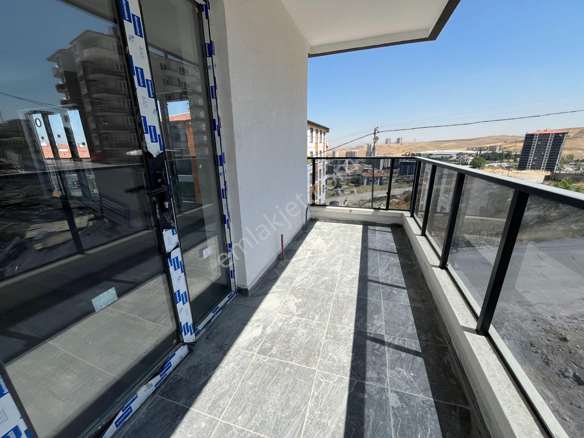 Pursaklar Mehmet Zengin Emlak'tan Fatih Mah. Sıfır Çift Banyolu 1.kat 2+1 Ful Yapılı Daire - Görsel 30