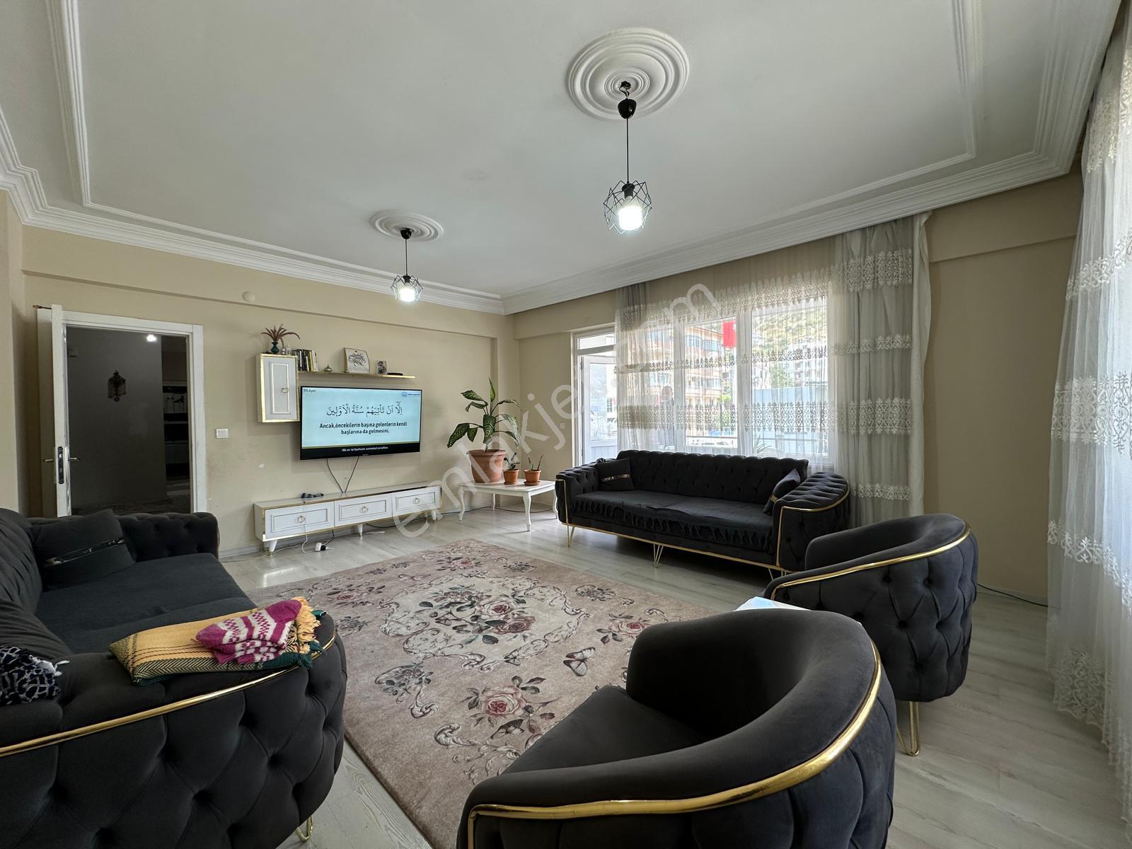 Alanya Kızlarpınarı Mahallesi Satılık 2+1 Ayrı Mutfak 110 M² Ful Tadilatlı Daire - Görsel 9
