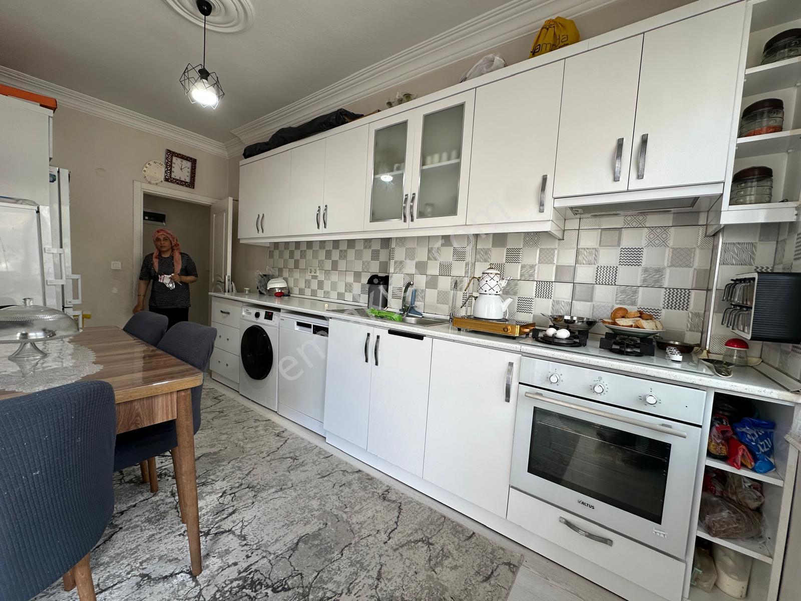 Alanya Kızlarpınarı Mahallesi Satılık 2+1 Ayrı Mutfak 110 M² Ful Tadilatlı Daire - Görsel 12