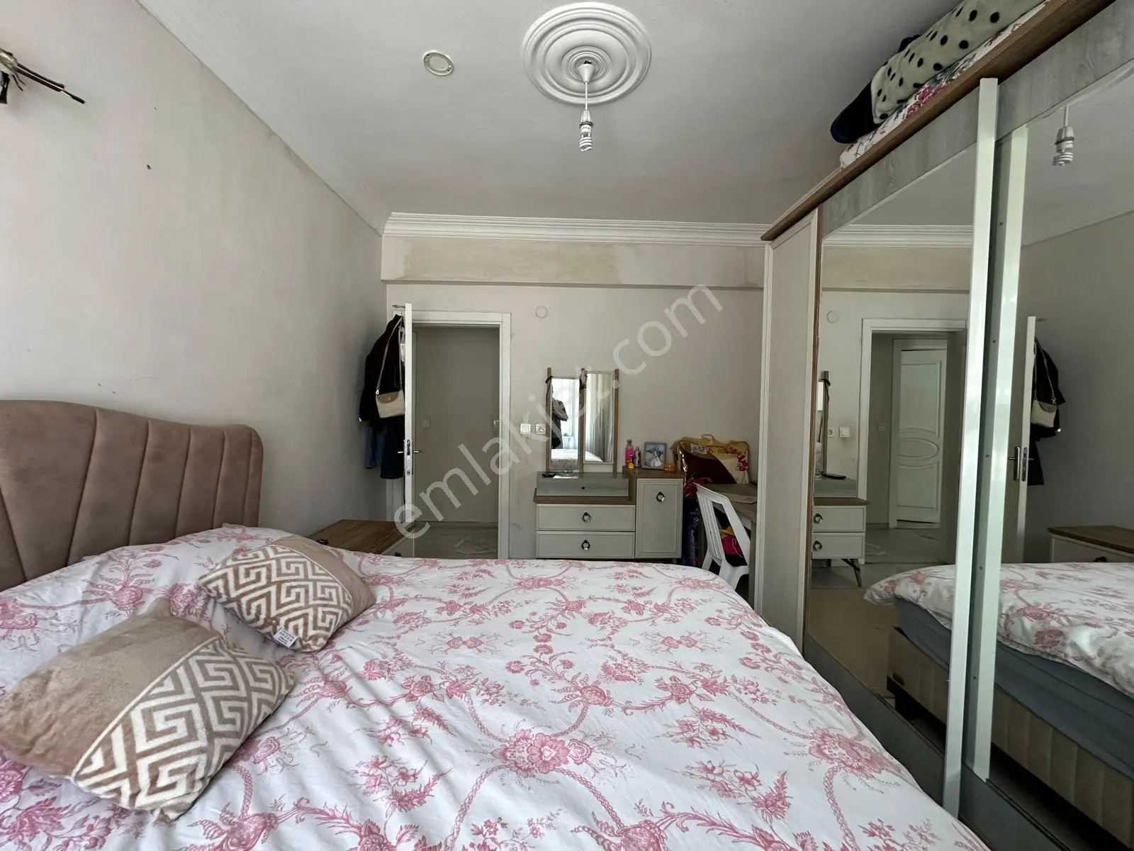 Alanya Kızlarpınarı Mahallesi Satılık 2+1 Ayrı Mutfak 110 M² Ful Tadilatlı Daire - Görsel 4