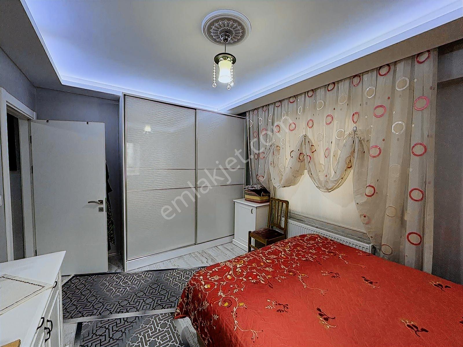 İzmit'te Akçakent Sitesi'ne Komşu 4+1 Net 170 M2 5 Yıllık Daire - Görsel 16