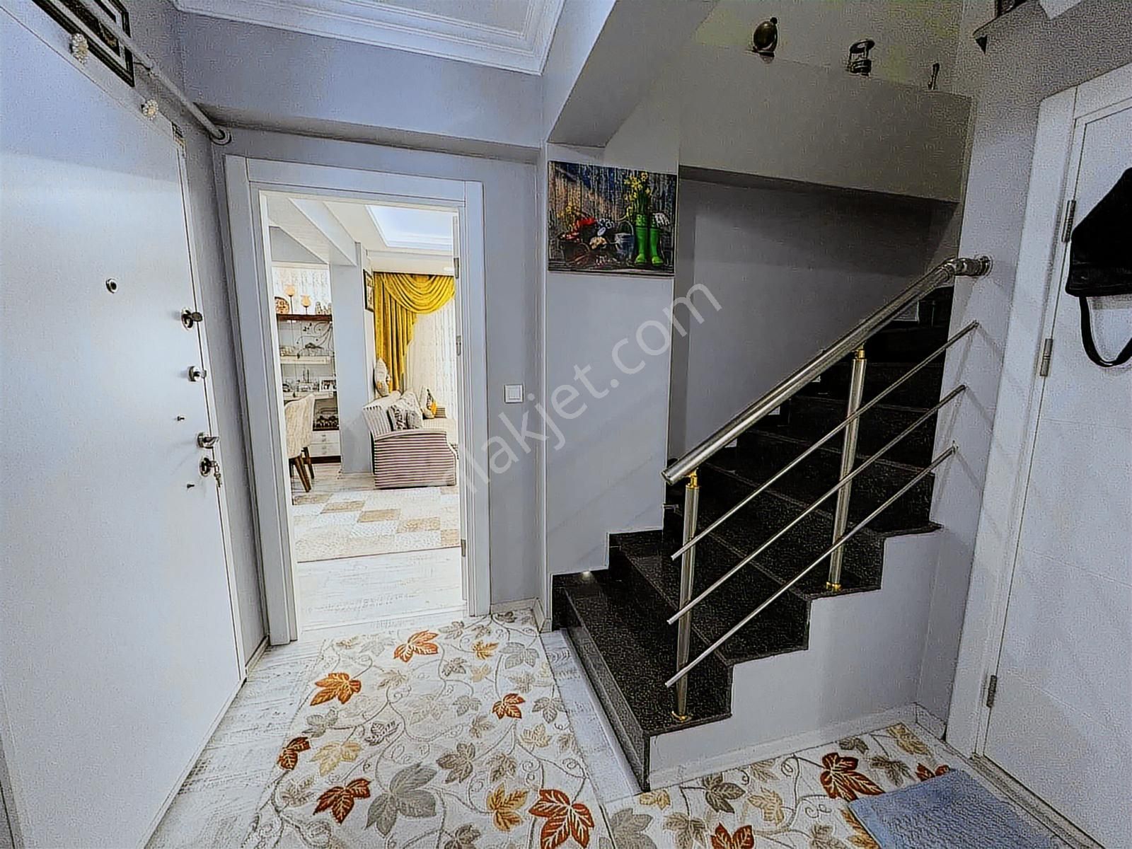 İzmit'te Akçakent Sitesi'ne Komşu 4+1 Net 170 M2 5 Yıllık Daire - Görsel 19