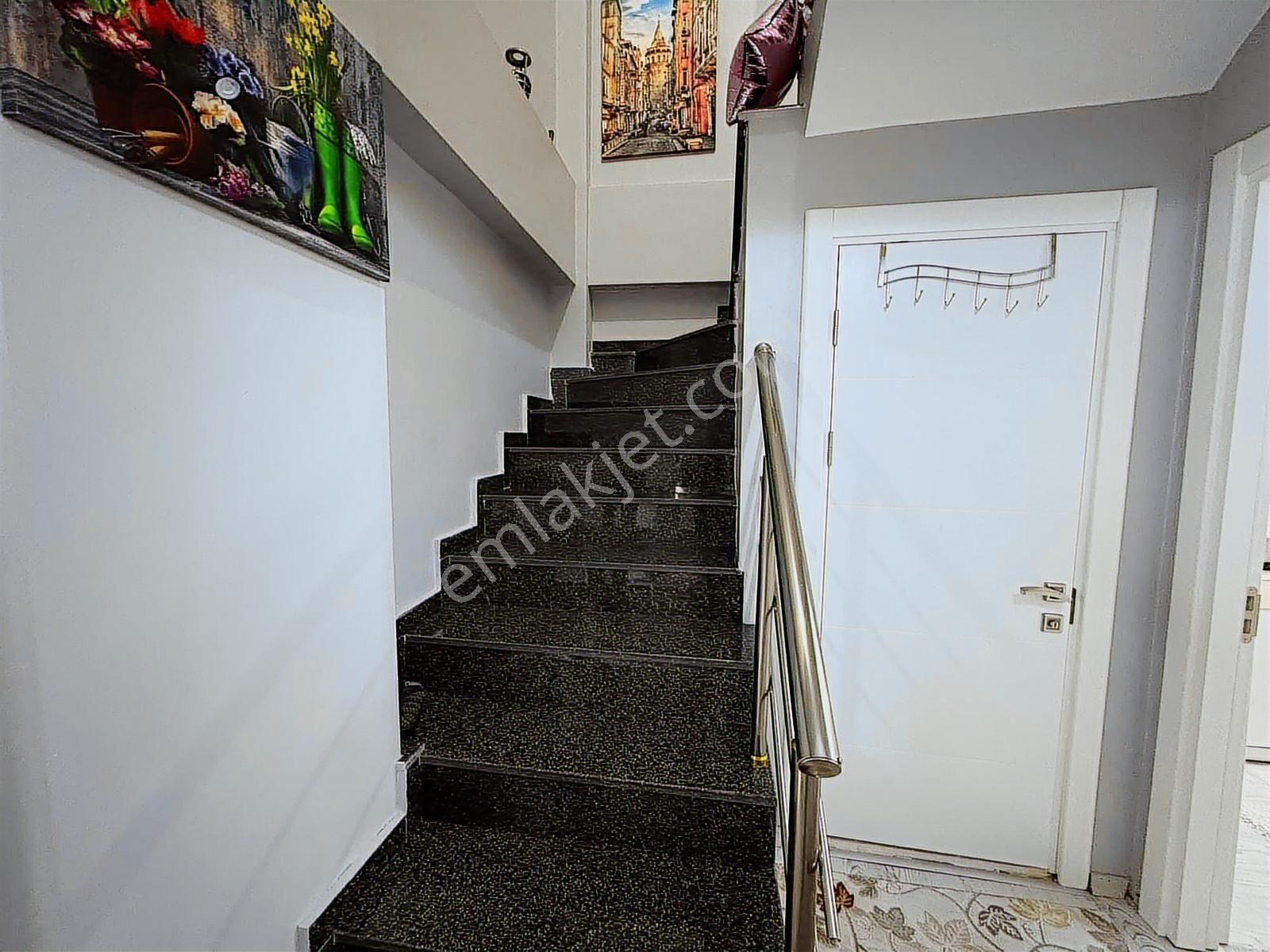 İzmit'te Akçakent Sitesi'ne Komşu 4+1 Net 170 M2 5 Yıllık Daire - Görsel 12