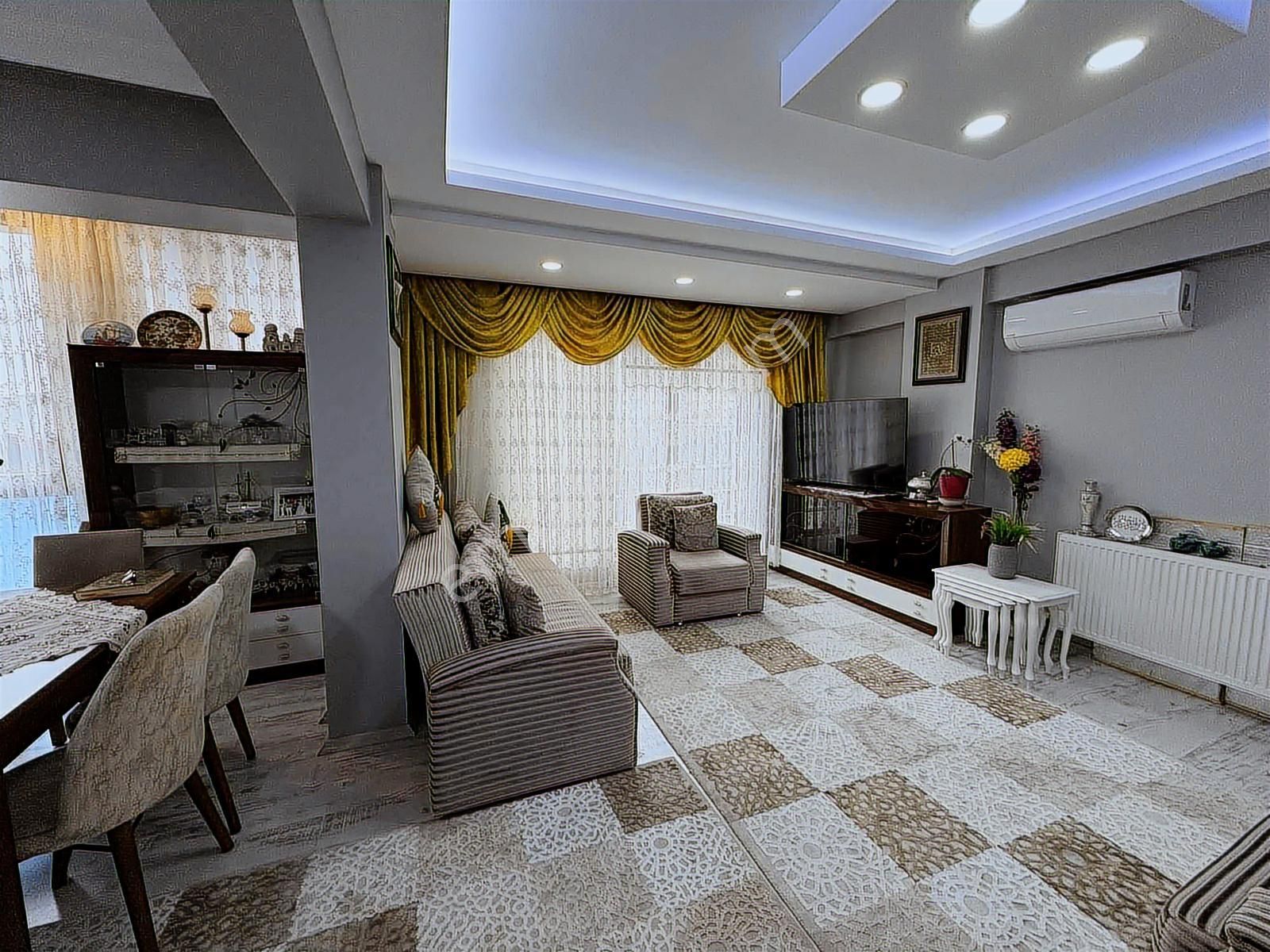 İzmit'te Akçakent Sitesi'ne Komşu 4+1 Net 170 M2 5 Yıllık Daire - Görsel 3