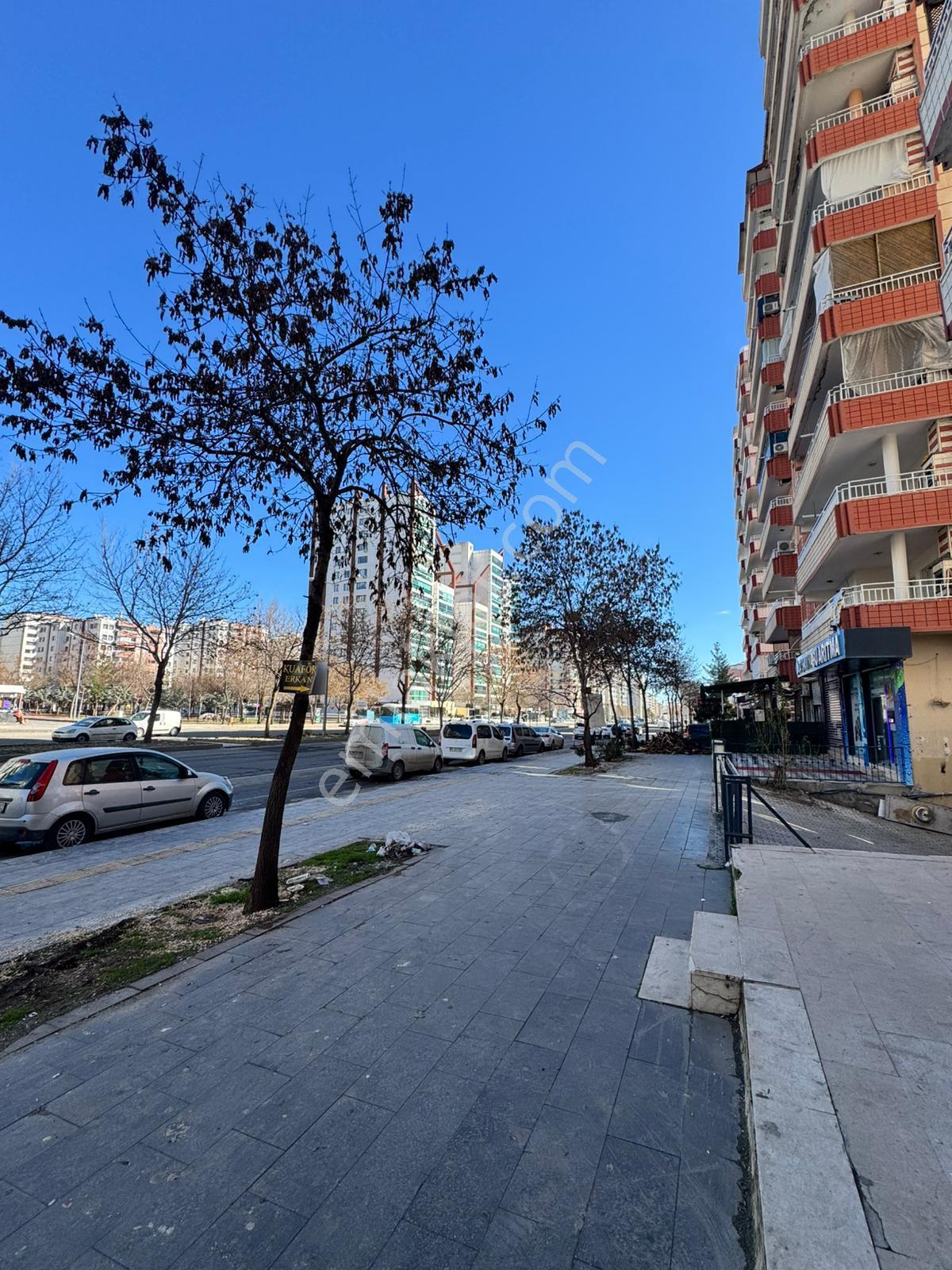 Kent Meydanı Civarında Ana Cadde Üzeri Satılık İşyeri - Görsel 7