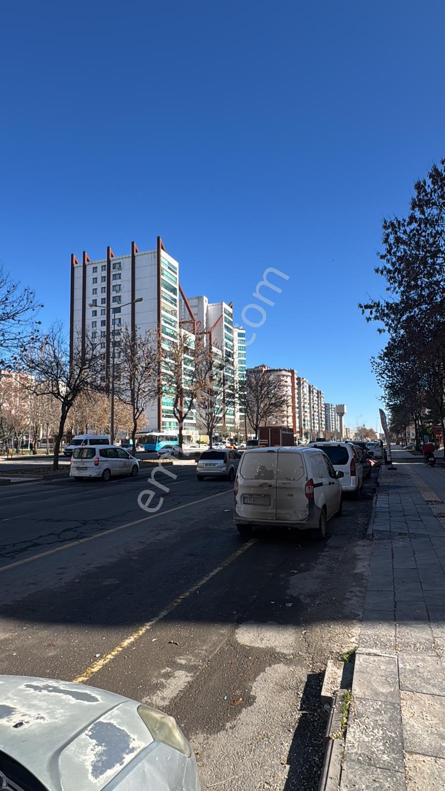 Kent Meydanı Civarında Ana Cadde Üzeri Satılık İşyeri - Görsel 6