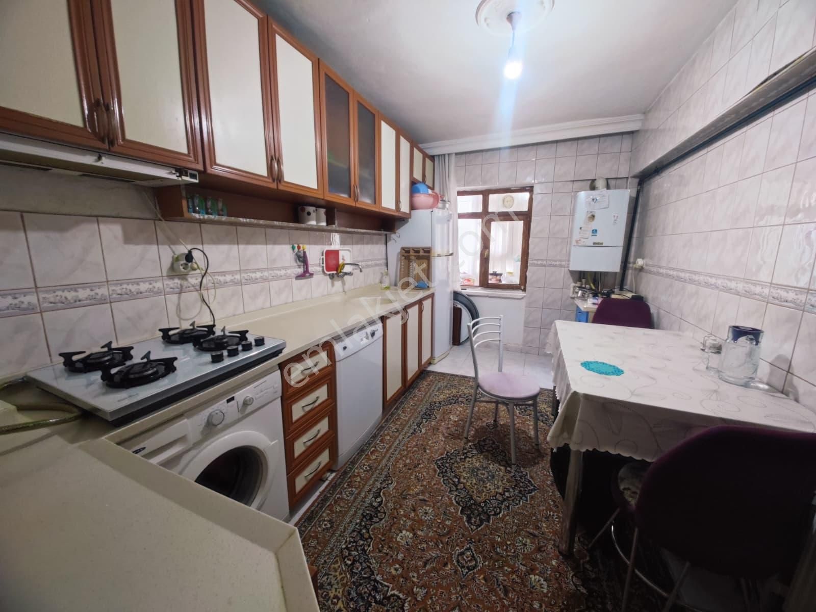 Kalecik Emlak'tan Fatih Mahallesin'de Giriş Kat Yapılı 3+1 Daire