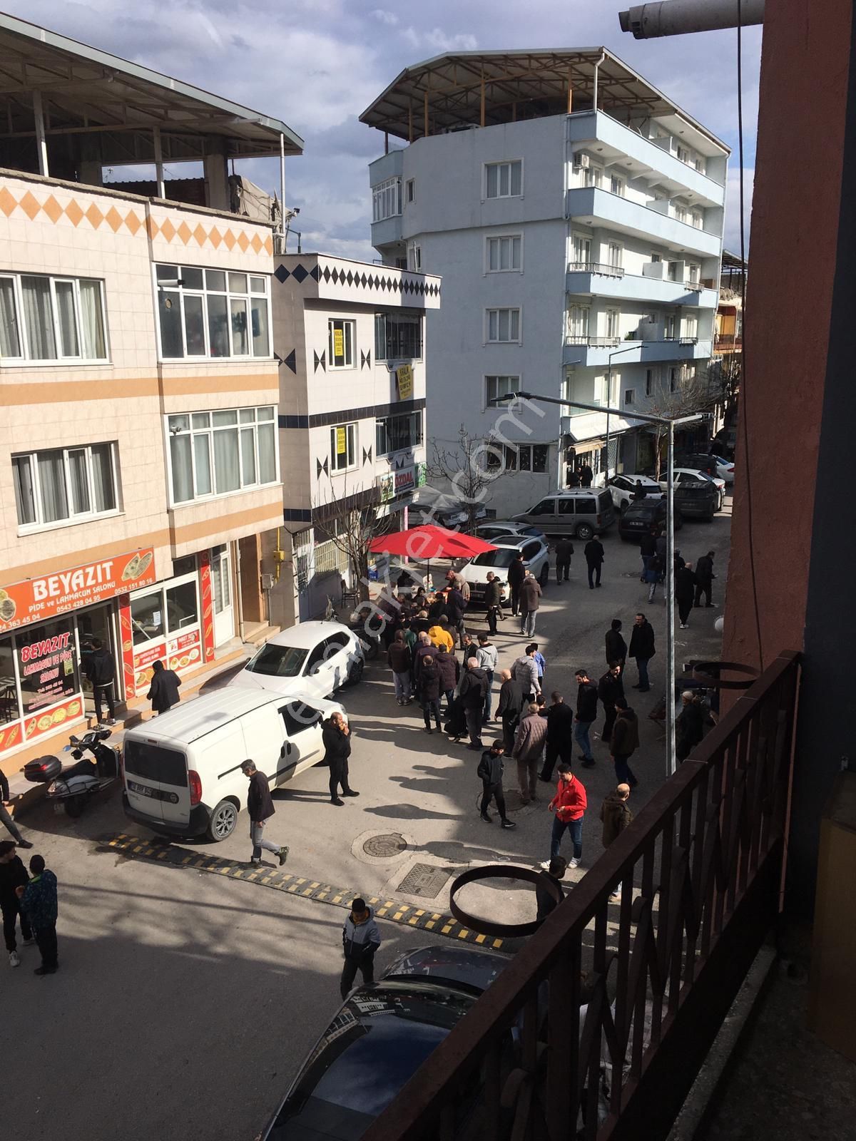 Beyazıt Mahallesinde Geniş Ve Güzel Konumlu 2+1 Kiralık Daire - Görsel 16