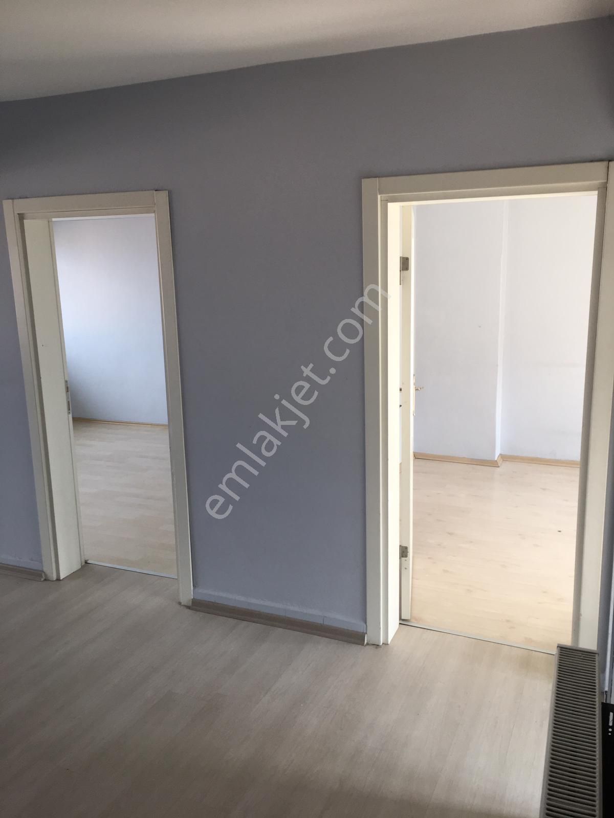 Beyazıt Mahallesinde Geniş Ve Güzel Konumlu 2+1 Kiralık Daire - Görsel 12