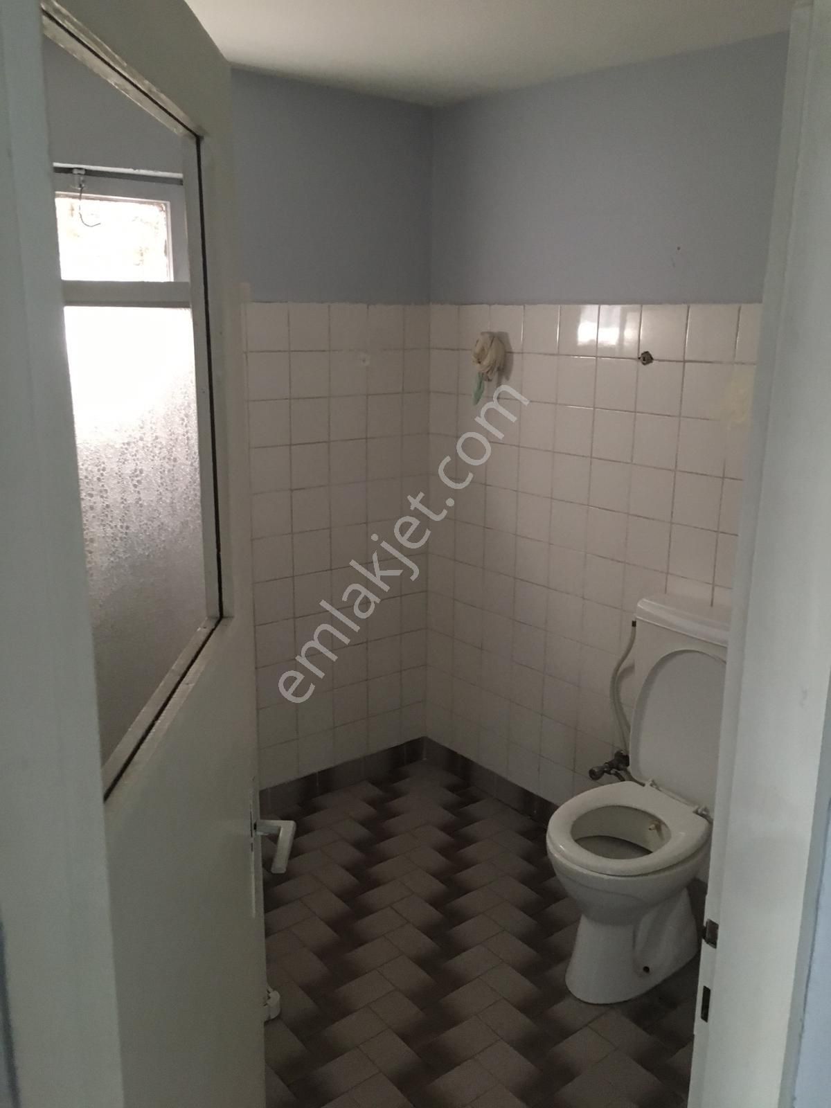 Beyazıt Mahallesinde Geniş Ve Güzel Konumlu 2+1 Kiralık Daire - Görsel 13