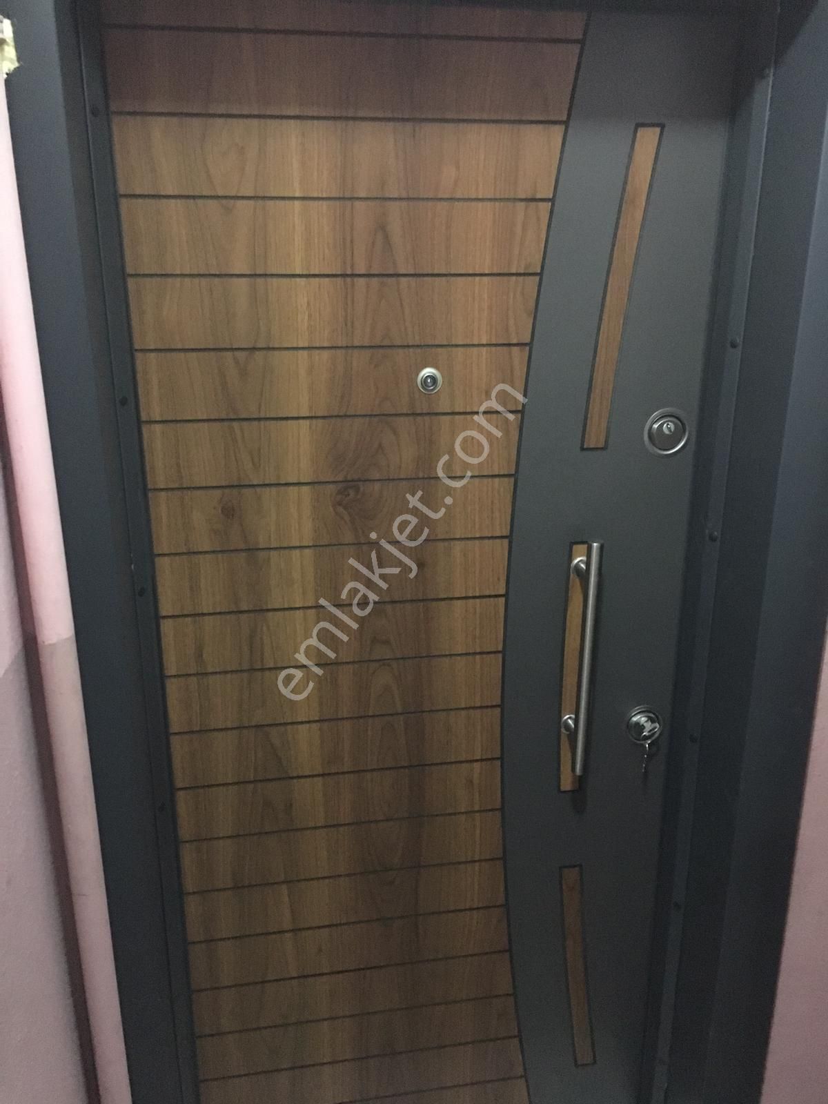 Beyazıt Mahallesinde Geniş Ve Güzel Konumlu 2+1 Kiralık Daire - Görsel 19