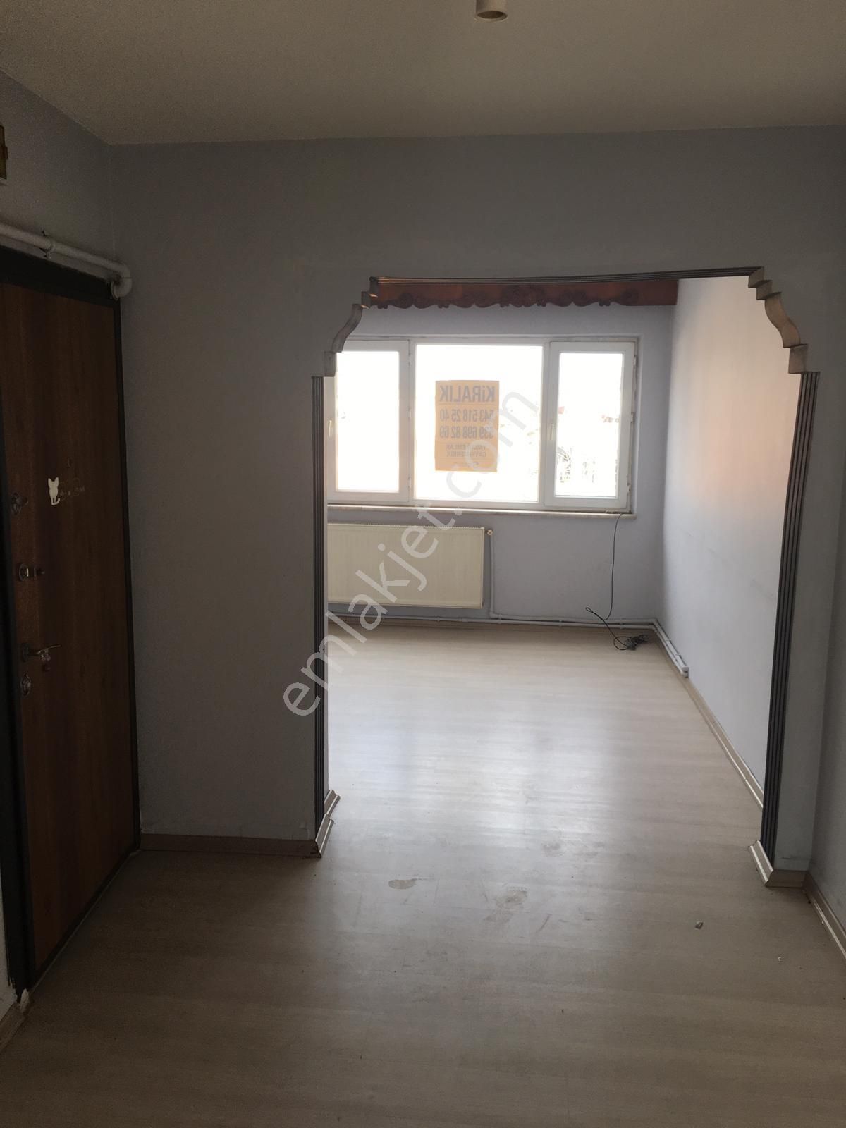 Beyazıt Mahallesinde Geniş Ve Güzel Konumlu 2+1 Kiralık Daire - Görsel 14