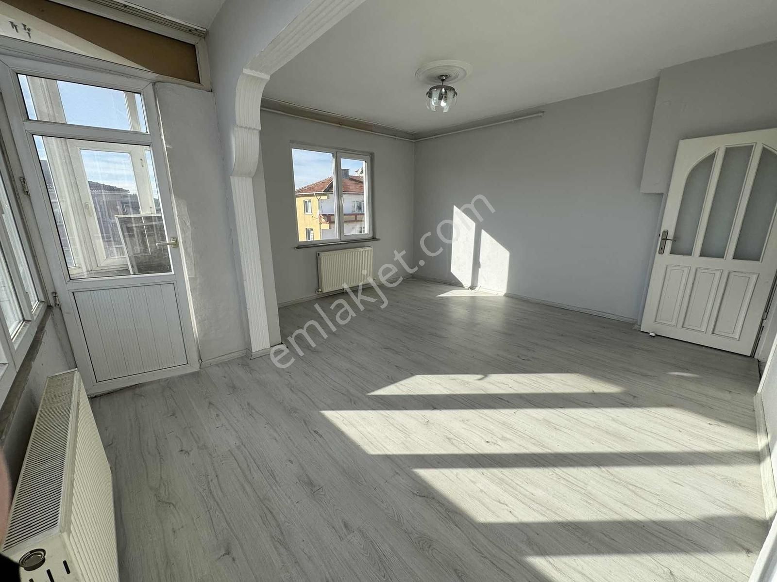 Cumhuriyet Mah Zengin Caddesi Ön Cephe 2+1 Geniş Satılık Daire - Görsel 6