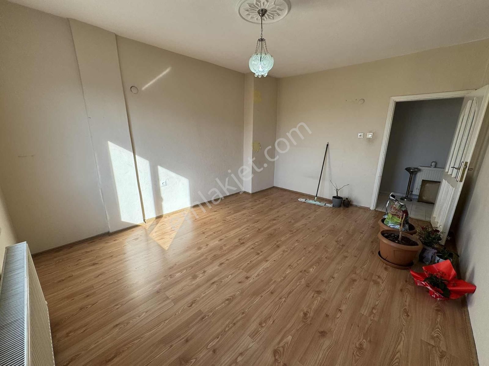 Cumhuriyet Mah Zengin Caddesi Ön Cephe 2+1 Geniş Satılık Daire - Görsel 14