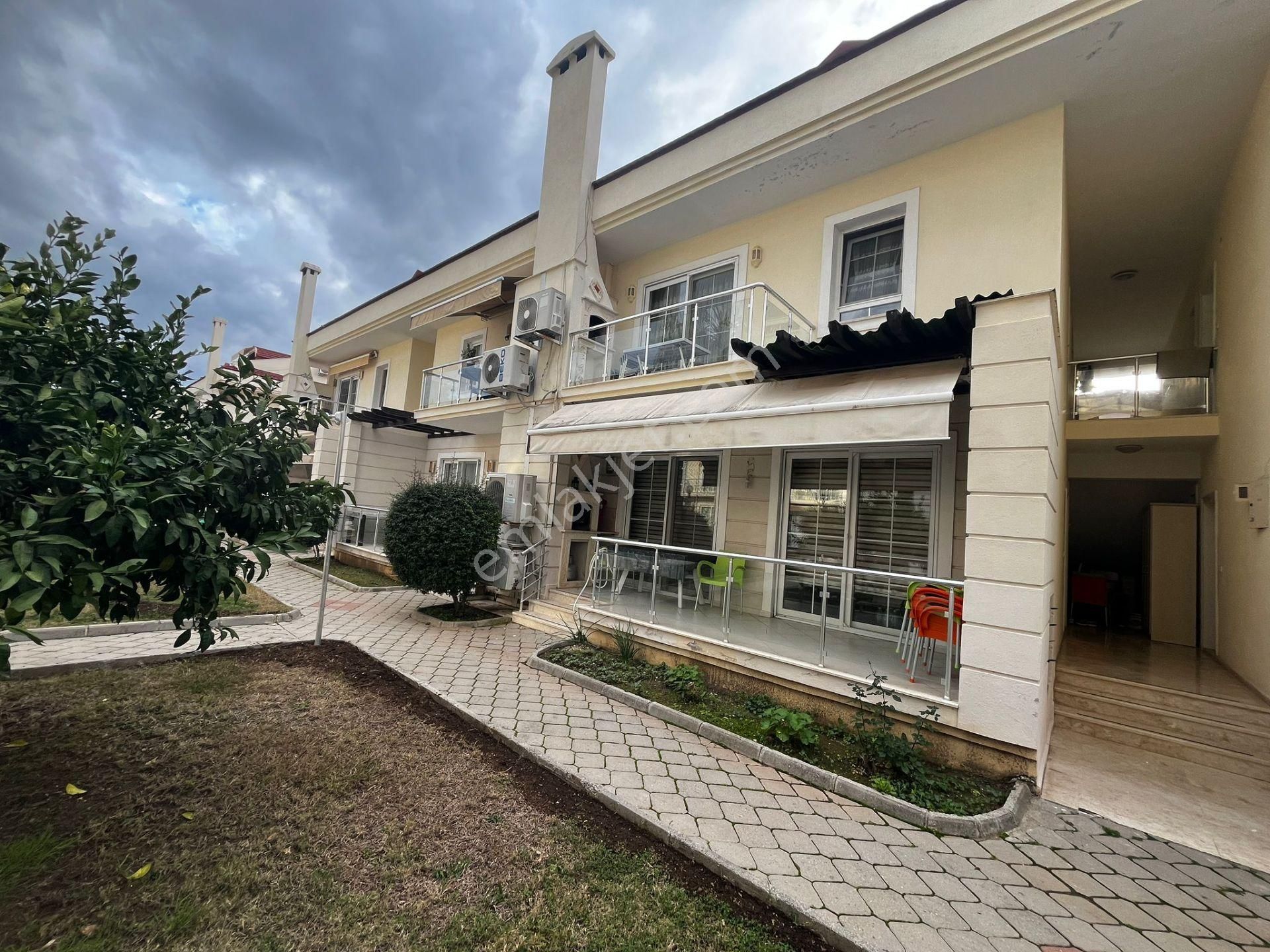 Goldhouse Dan Satılık Daire Site İçinde Havuzlu Denize Yürüme Mesafesinde Dubleks 4+1