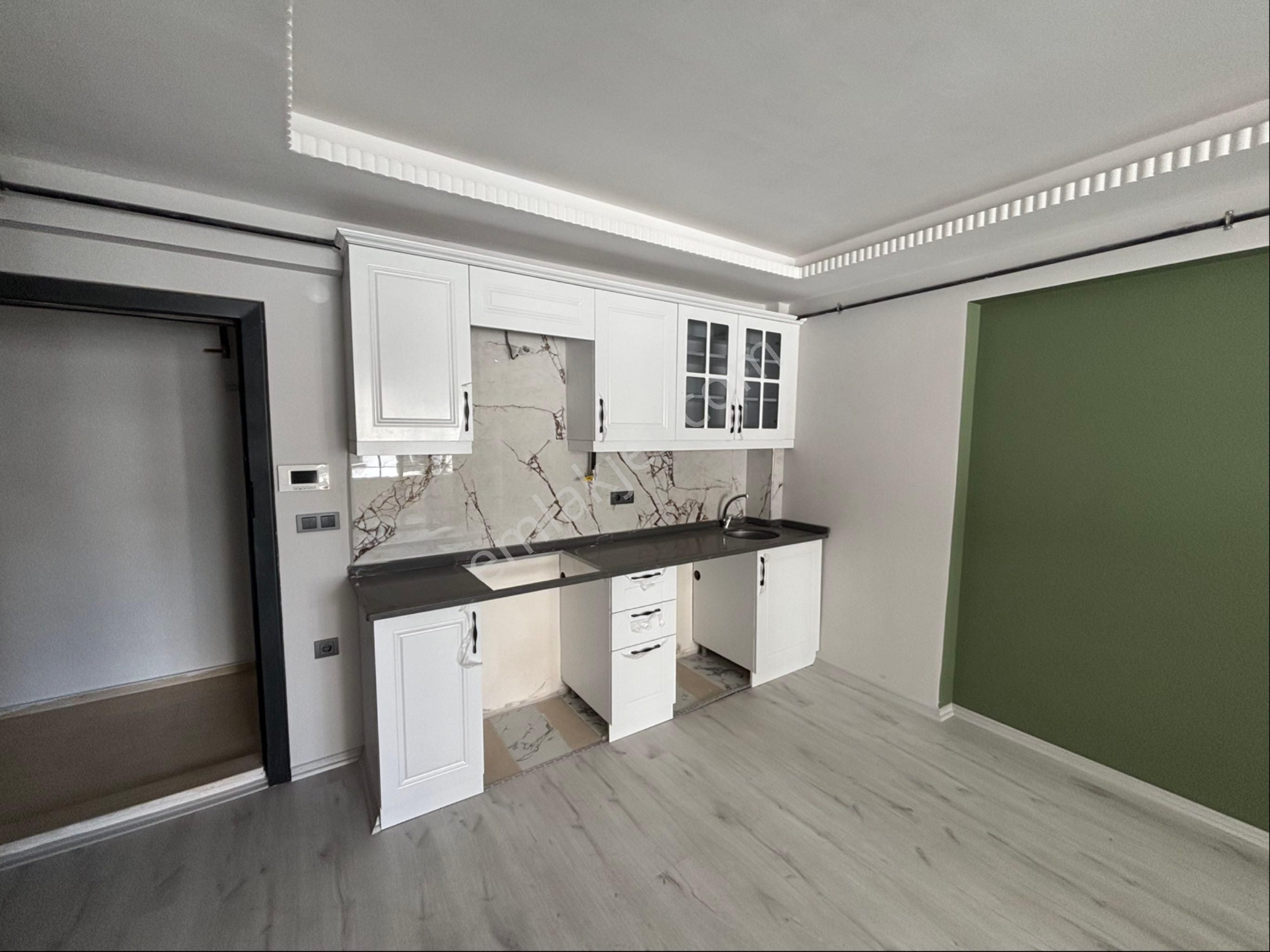 Ak Auto Gayrimenkul'dan Tekirdağ Süleymanpaşa Zafer Mahallesi Kiralık 1+1 Daire - Görsel 4