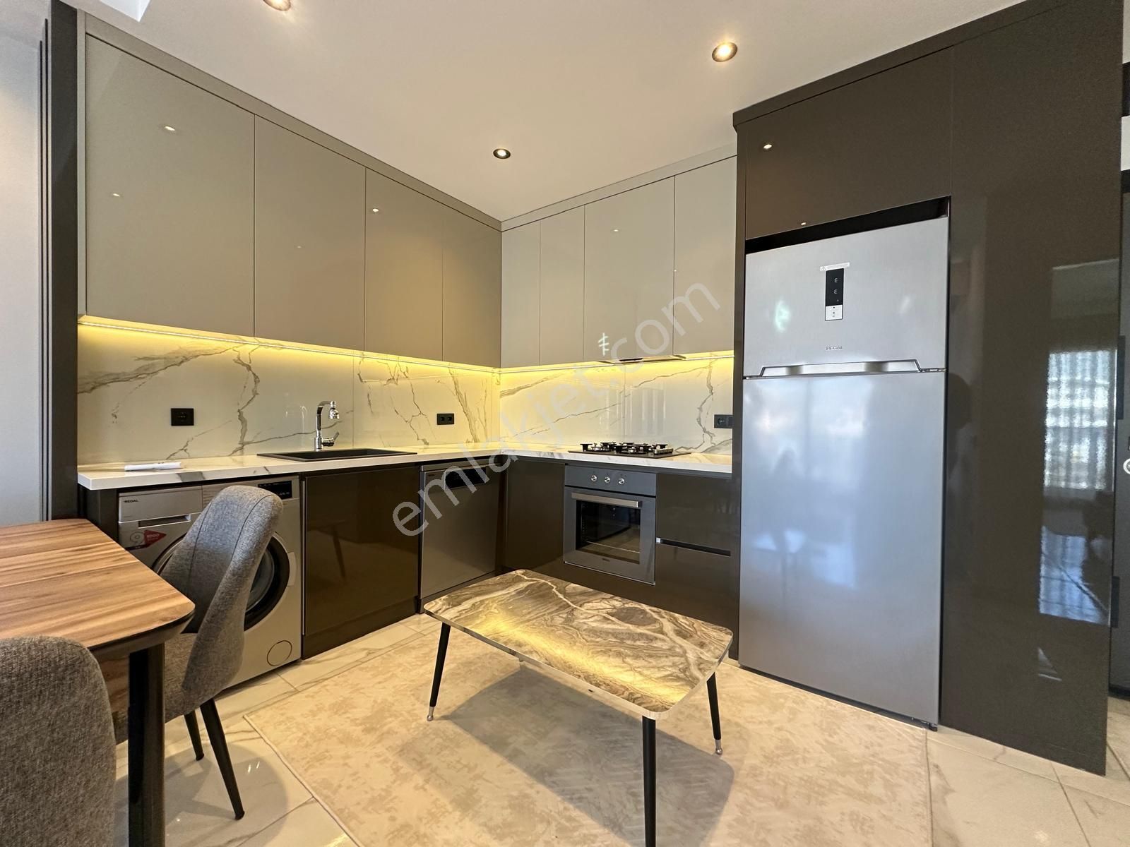 Alanya Oba'da Satılık Lüks Site İçi 1+1 Eşyalı Daire - Görsel 31