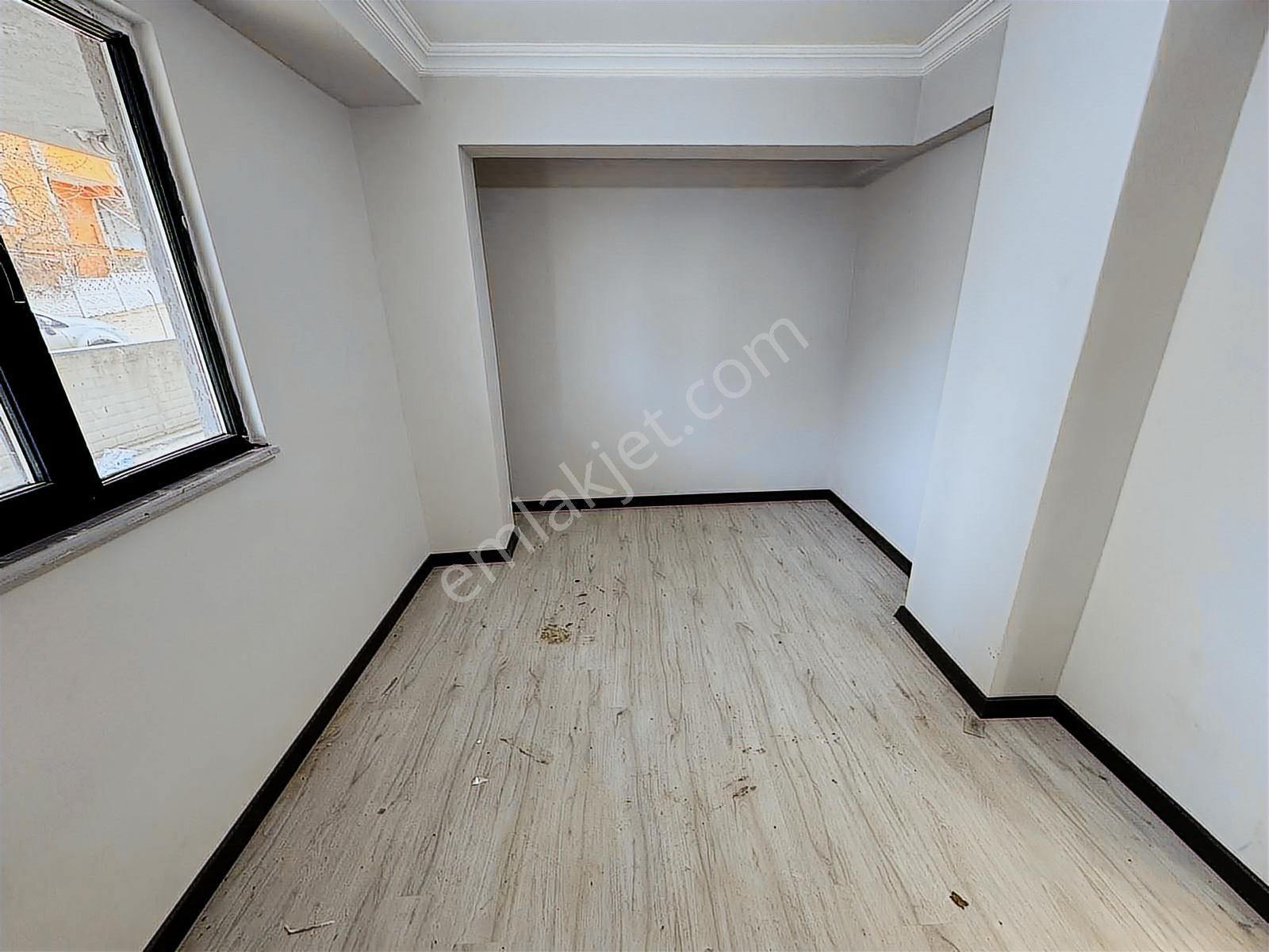 Mevlana Mah Okullar Bölgesinde 2+1 Ön Cephe Giriş Kat Daire - Görsel 28